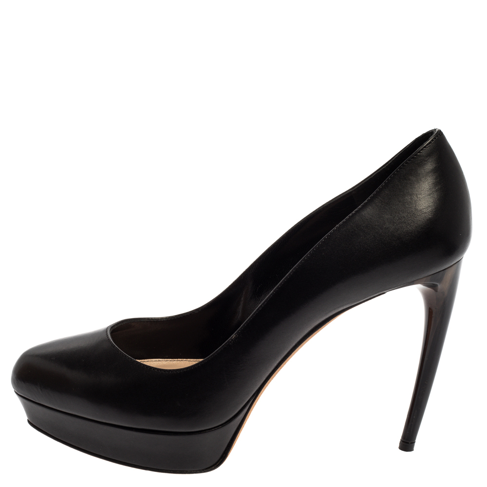 

Alexander McQueen Black Leather Horn Heel Platform Pumps Size