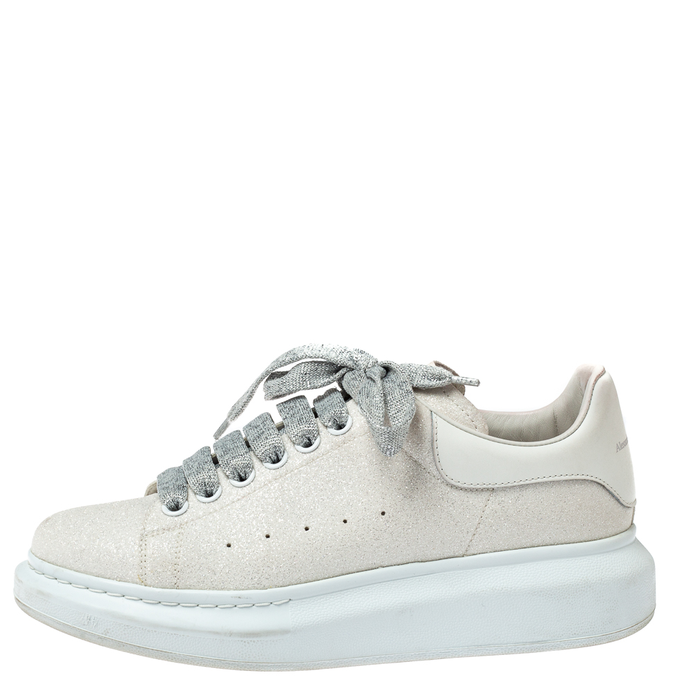 

Alexander McQueen White Glitter Low Top Sneakers Size