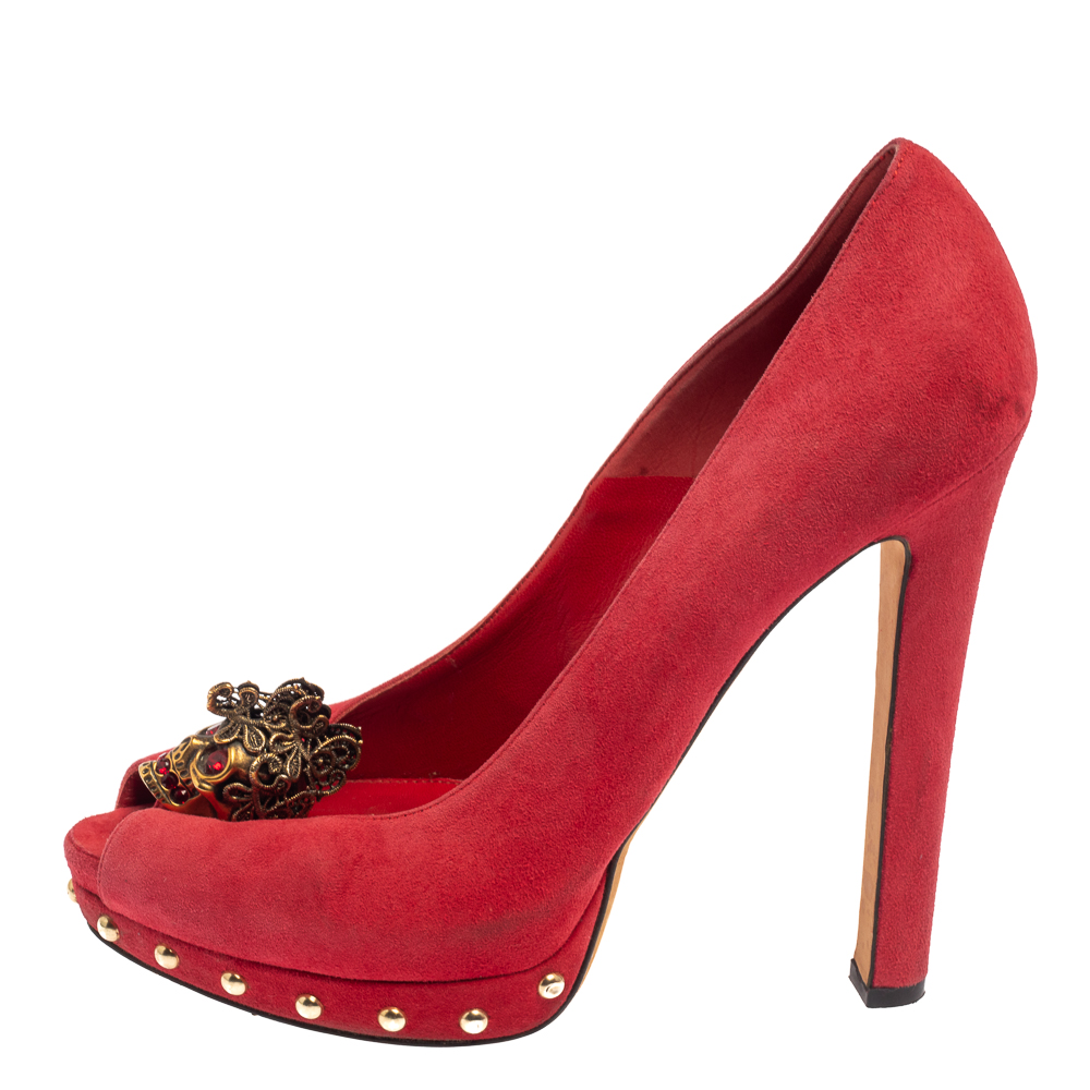 

Alexander McQueen Red Suede Crystal Embellished Skull Peep Toe Platform Pumps Size