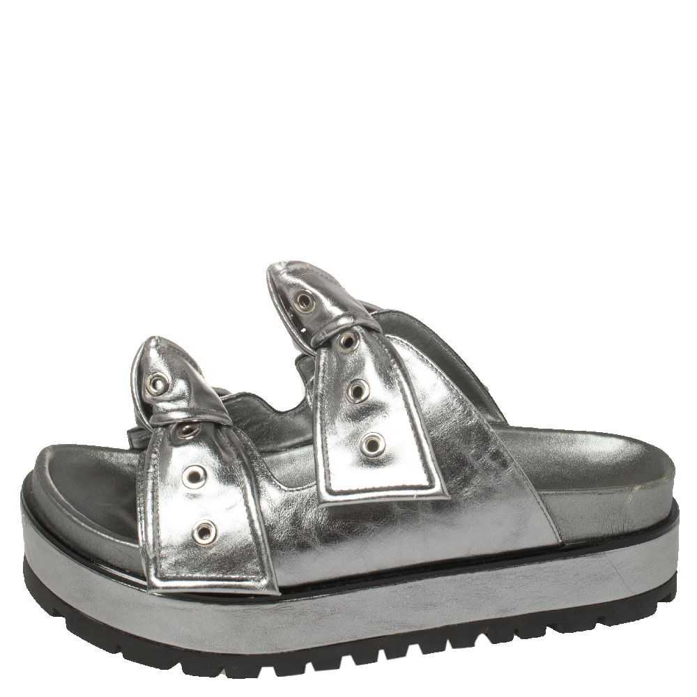 

Alexander McQueen Metallic Grey Leather Birkenstock Rivet Bow Tie Slide Sandals Size