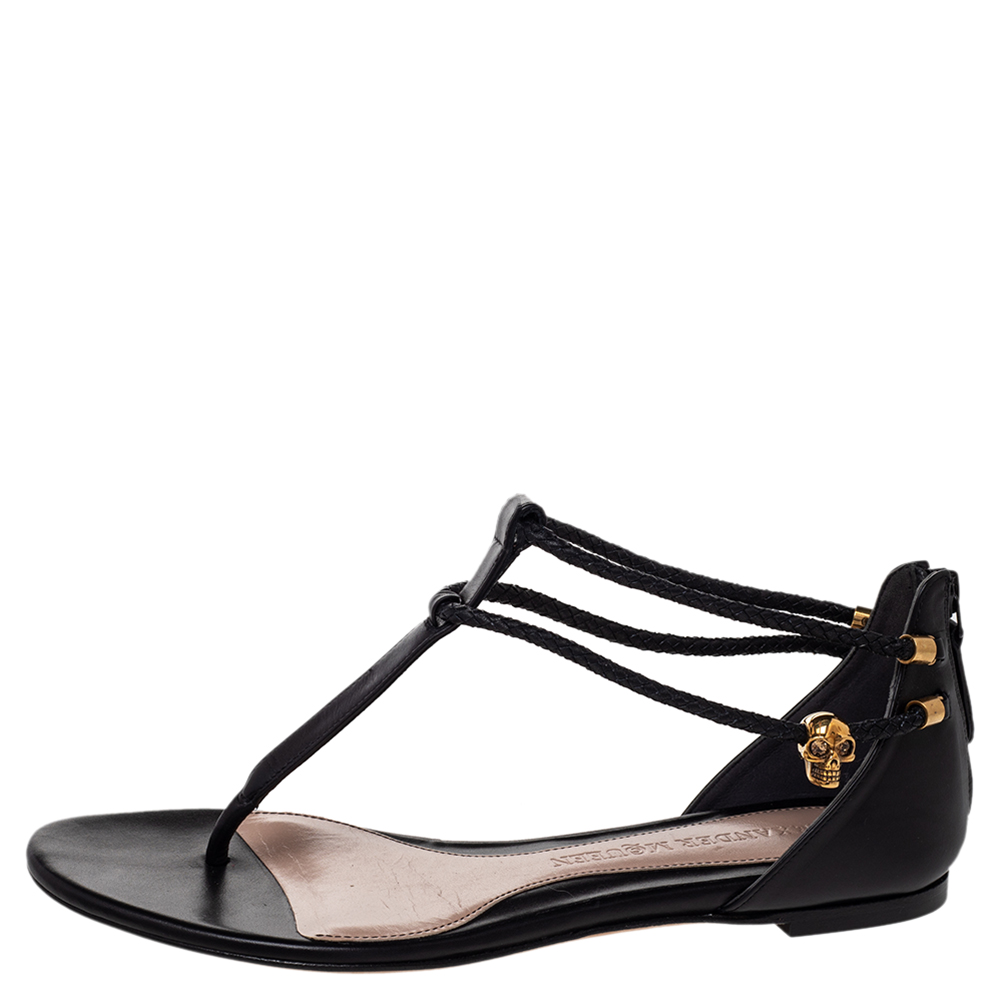 

Alexander McQueen Black Leather Skull Embellished Thong Flat Sandals Size