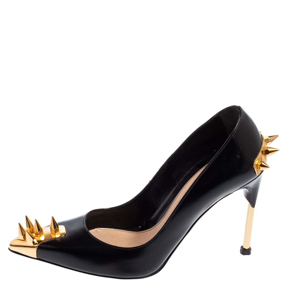 

Alexander McQueen Black Glossy Leather Spike Pointed Toe Pumps Size