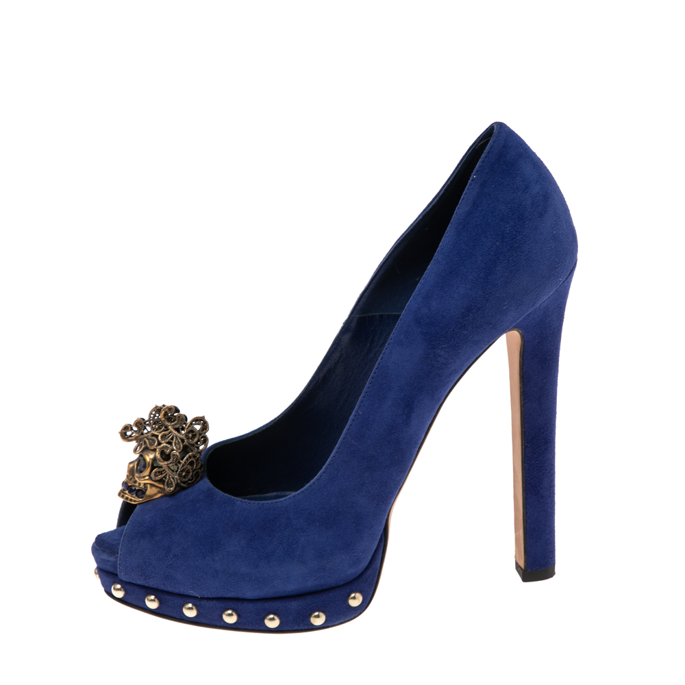 

Alexander McQueen Blue Suede Crystal Embellished Skull Peep Toe Platform Pumps Size