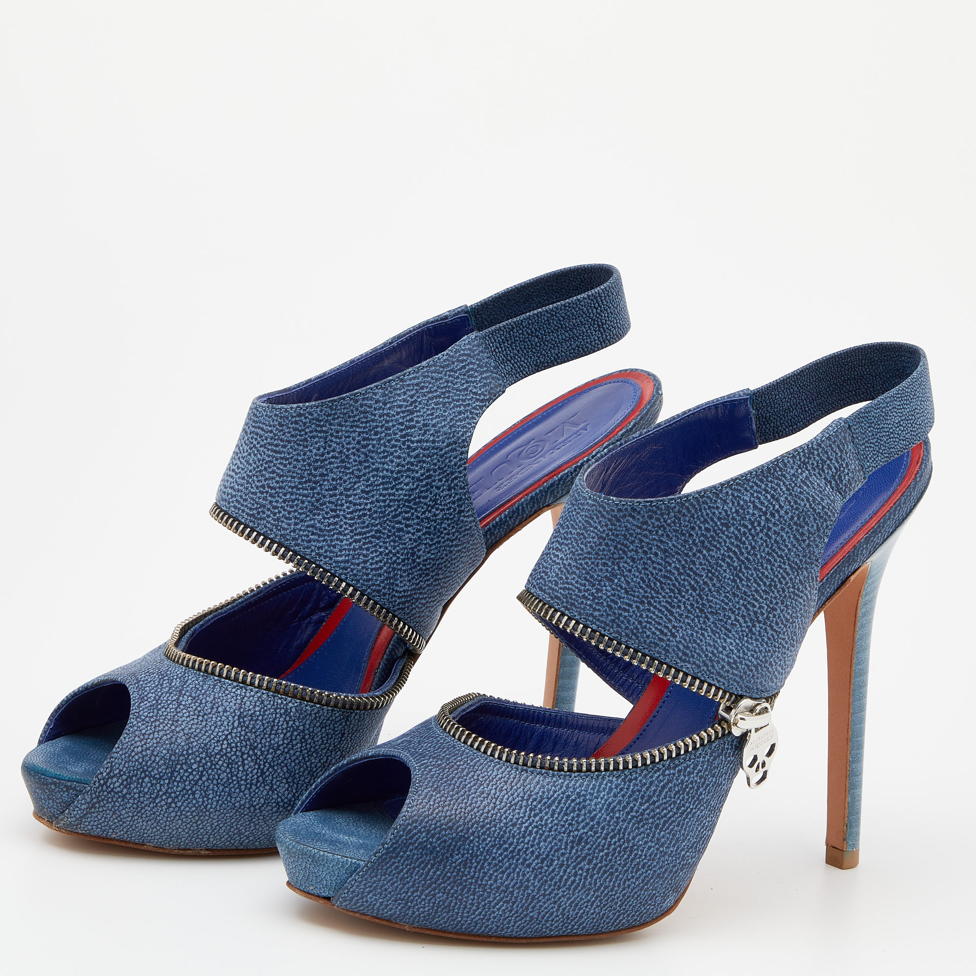 

Alexander McQueen Blue Leather Slingback Platform Sandals Size