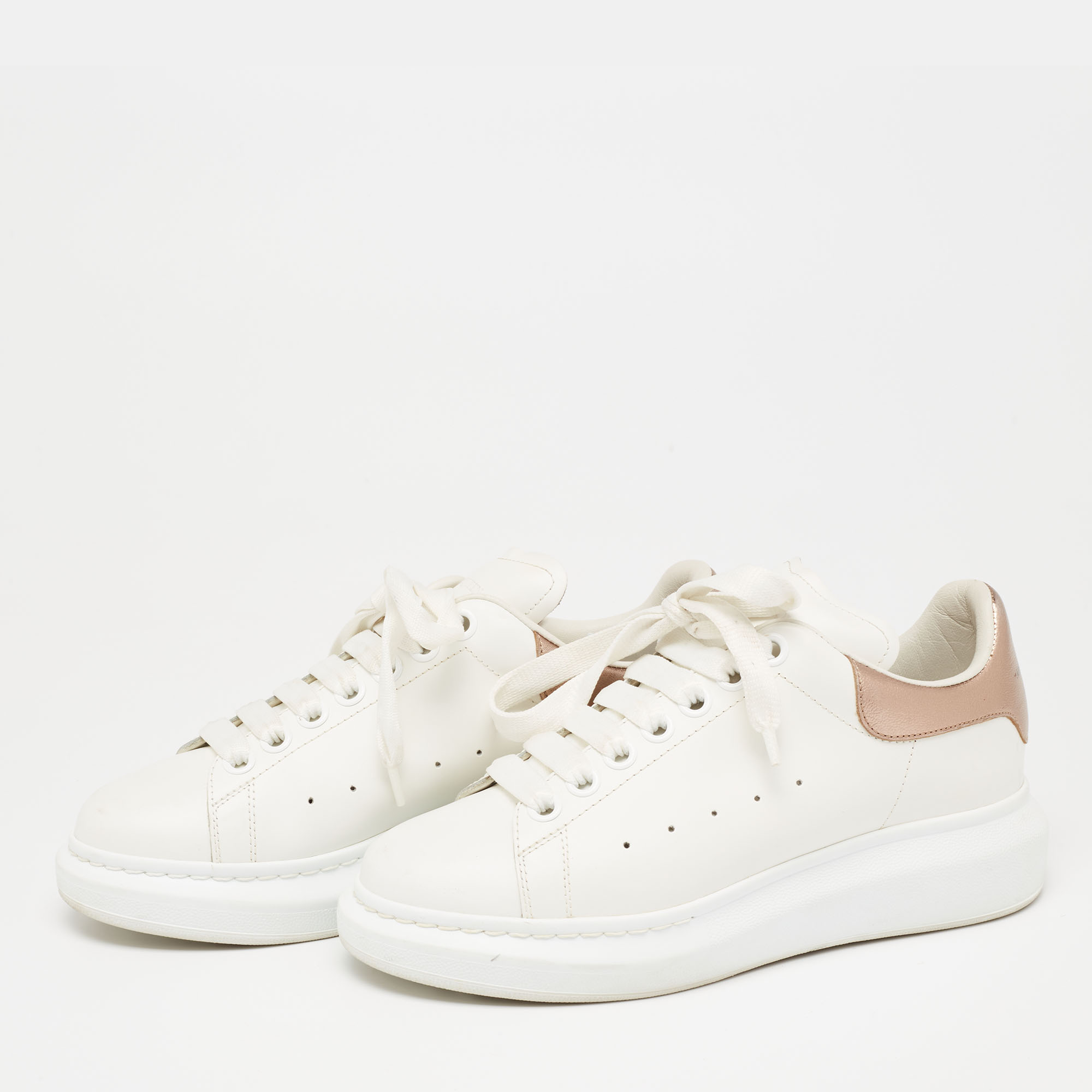 

Alexander McQueen White/Gold Leather Oversized Sneakers Size