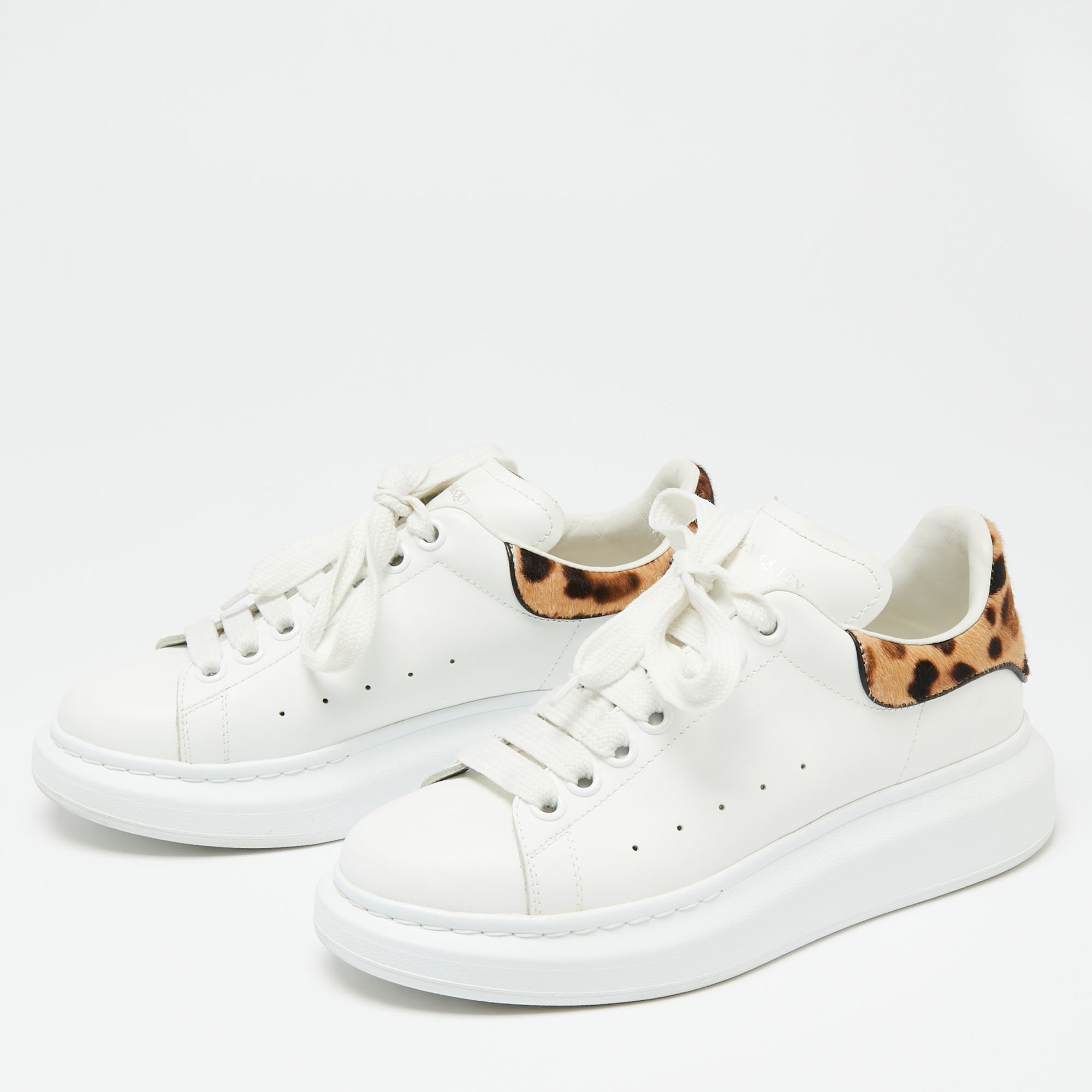 

Alexander McQueen White/Brown Leather And Calf Hair Oversized Sneakers Size