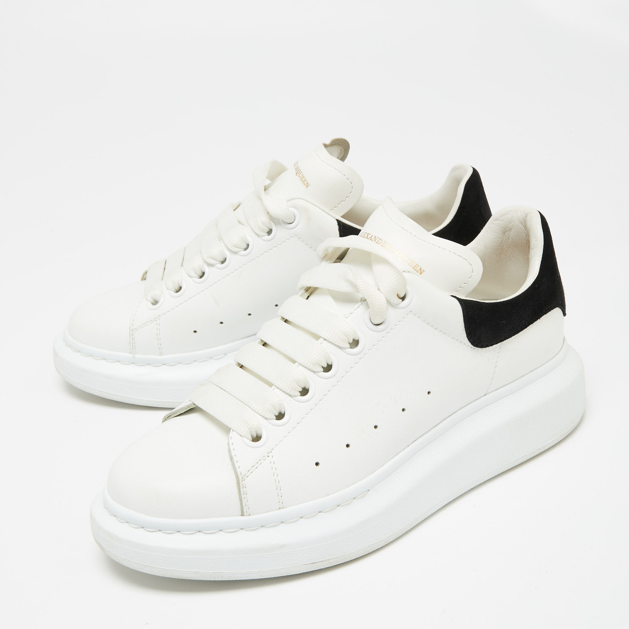 

Alexander McQueen White/Black Leather And Suede Oversized Sneakers Size