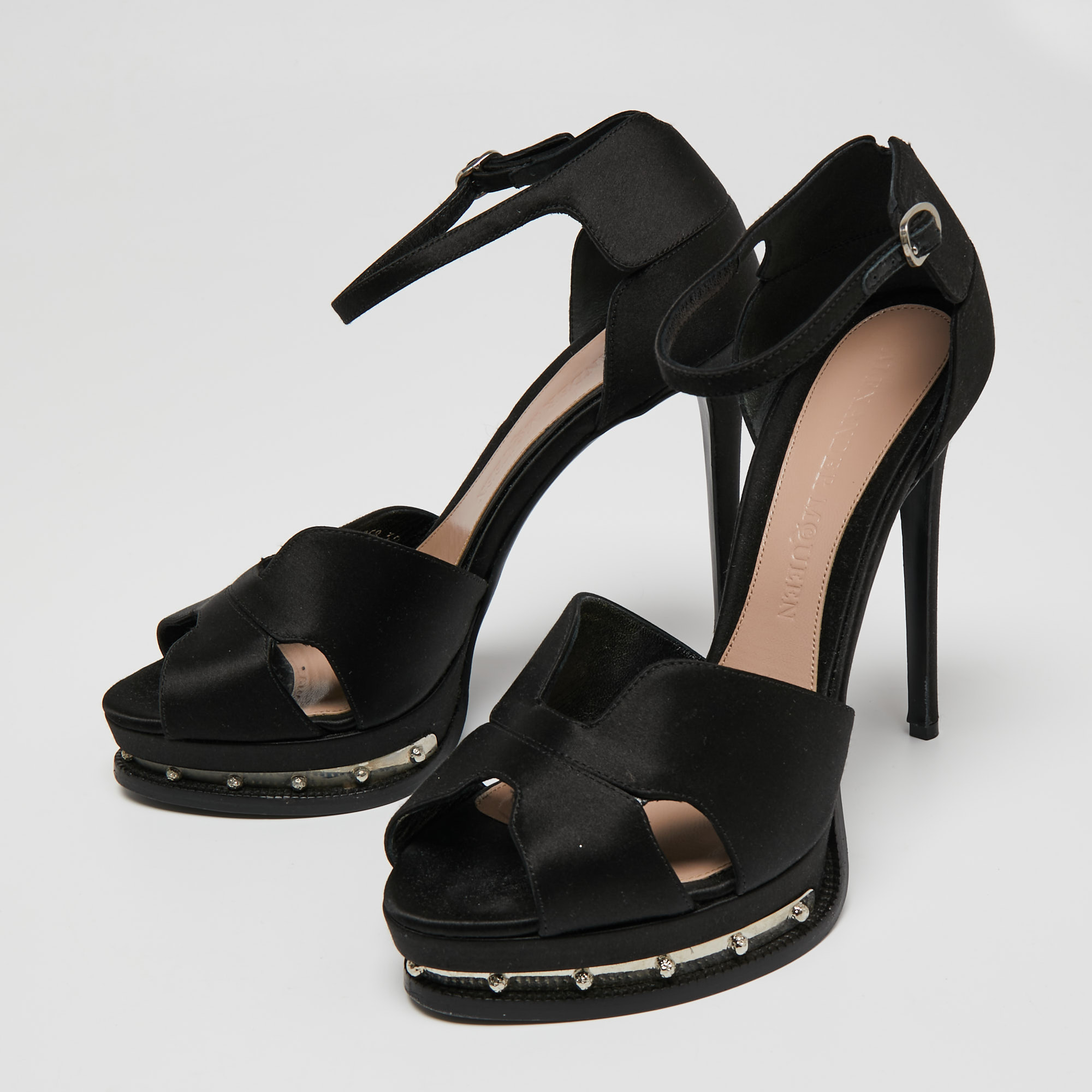 

Alexander McQueen Black Satin Studded Platform Ankle-Strap Sandals Size