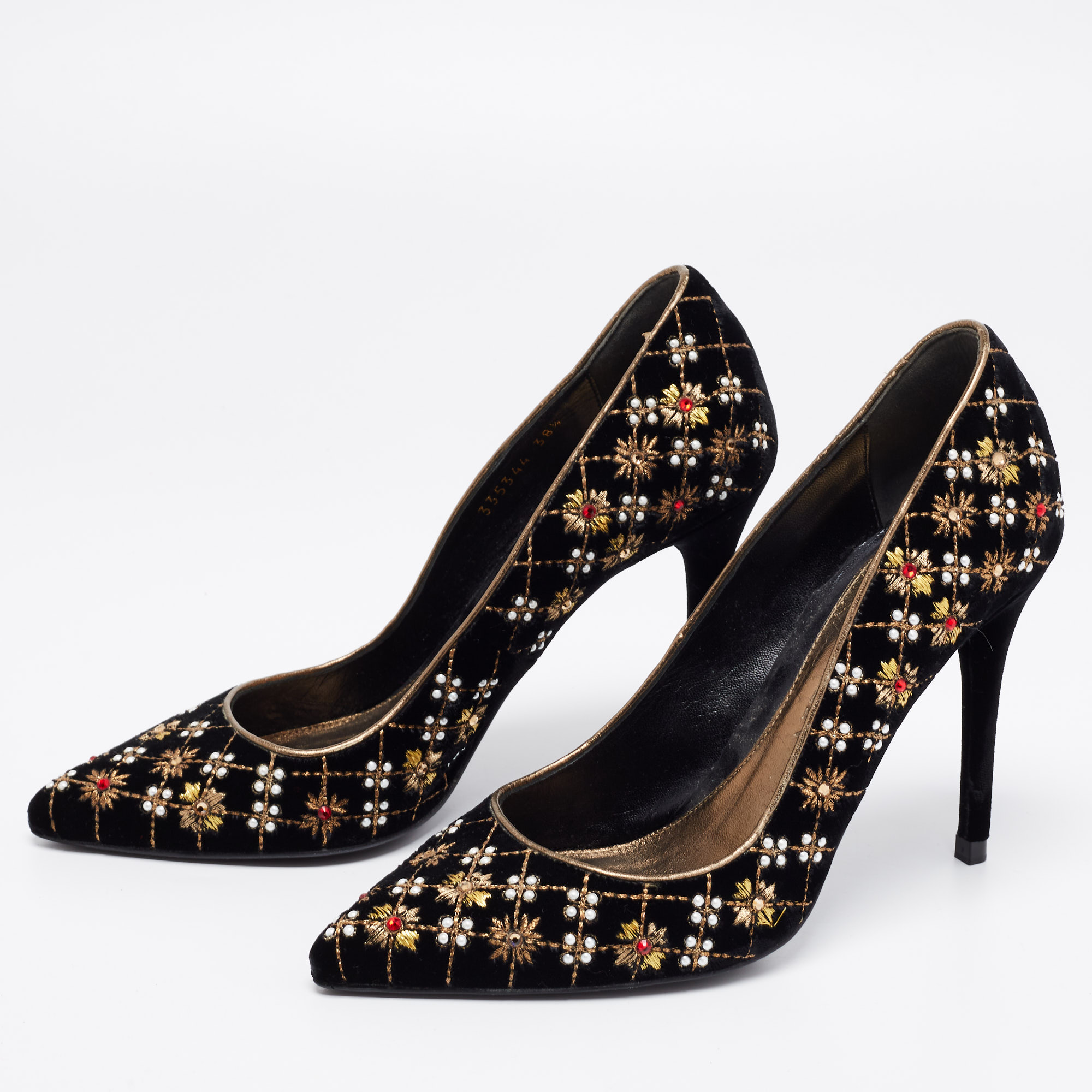 

Alexander McQueen Black Velvet Embroidered Pointed Toe Pumps Size