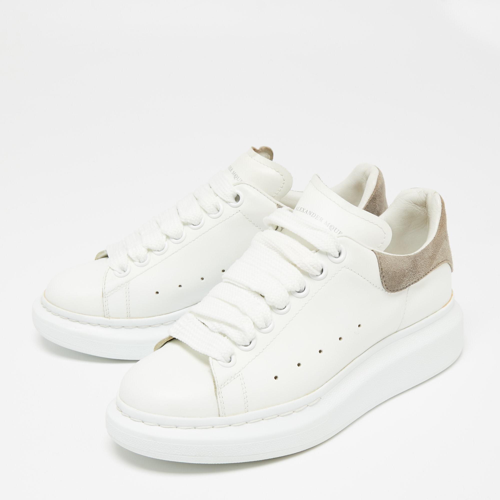 

Alexander McQueen White Leather Oversized Sneakers Size