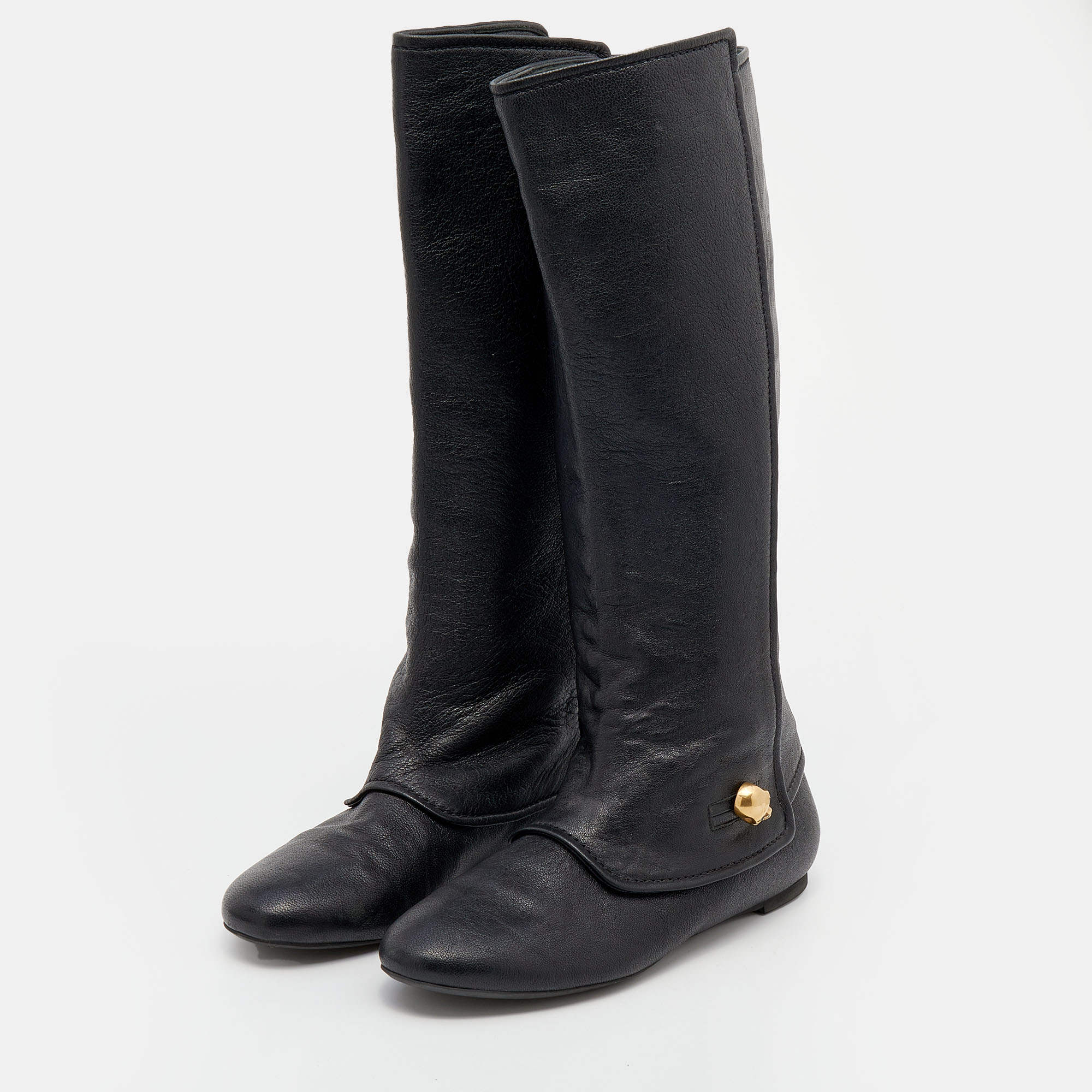 

Alexander McQueen Black Leather Skull Charm Knee Length Boots Size