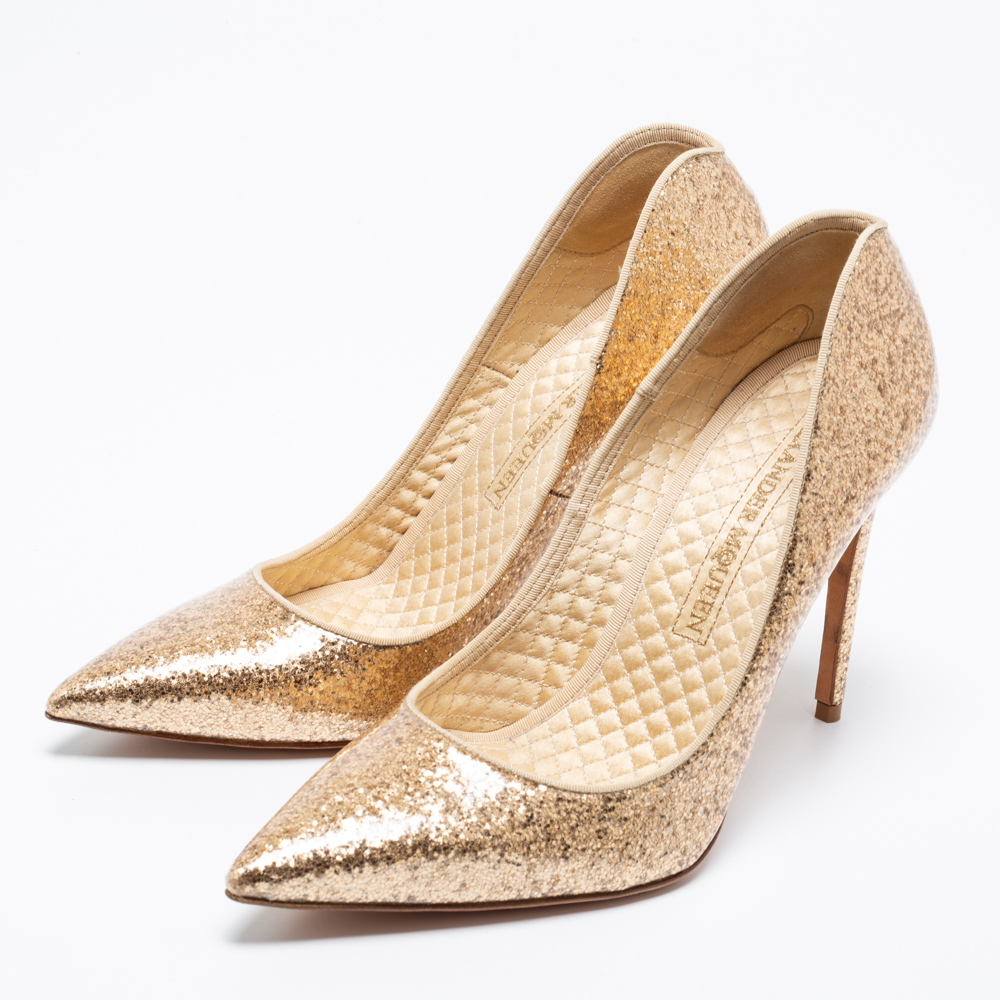 

Alexander McQueen Gold PVC And Glitter Pointed Toe Pumps Size