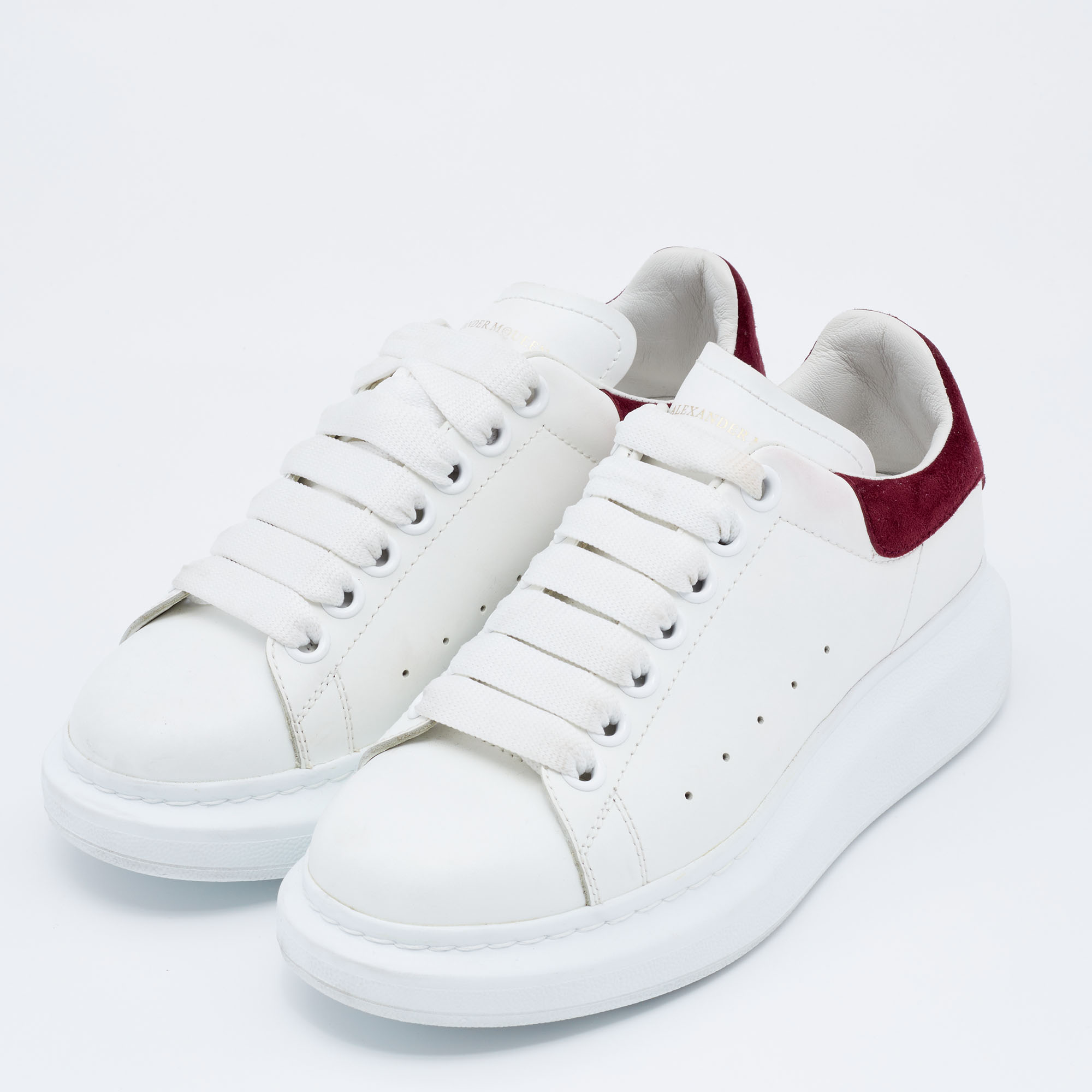 

Alexander McQueen White Leather Oversized Low Top Sneakers Size