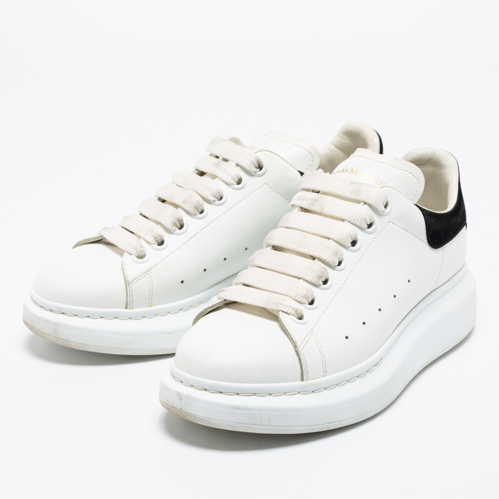 

Alexander McQueen White/Black Leather And Suede Oversized Sneakers Size