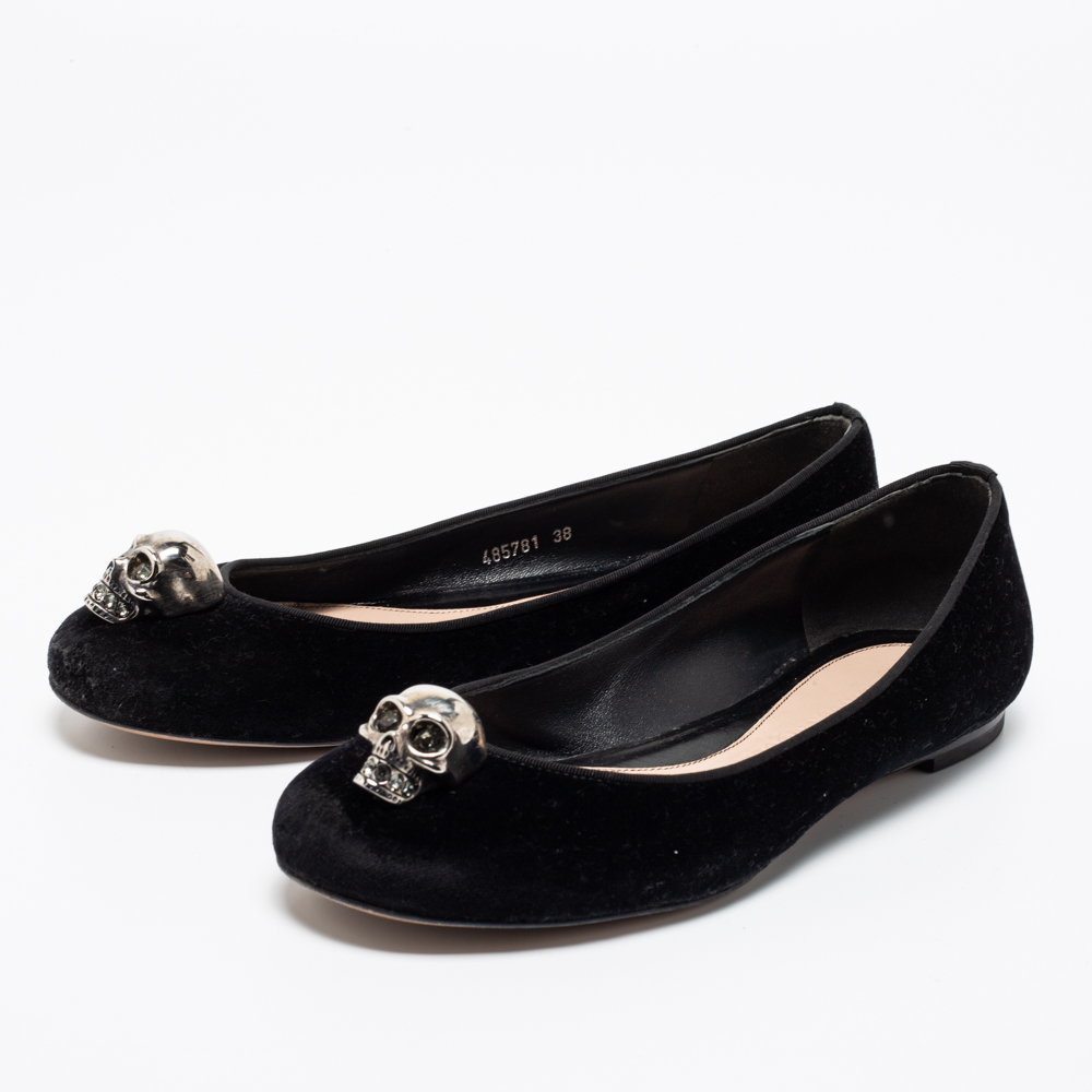 

Alexander McQueen Black Velvet Skull Ballet Flats Size