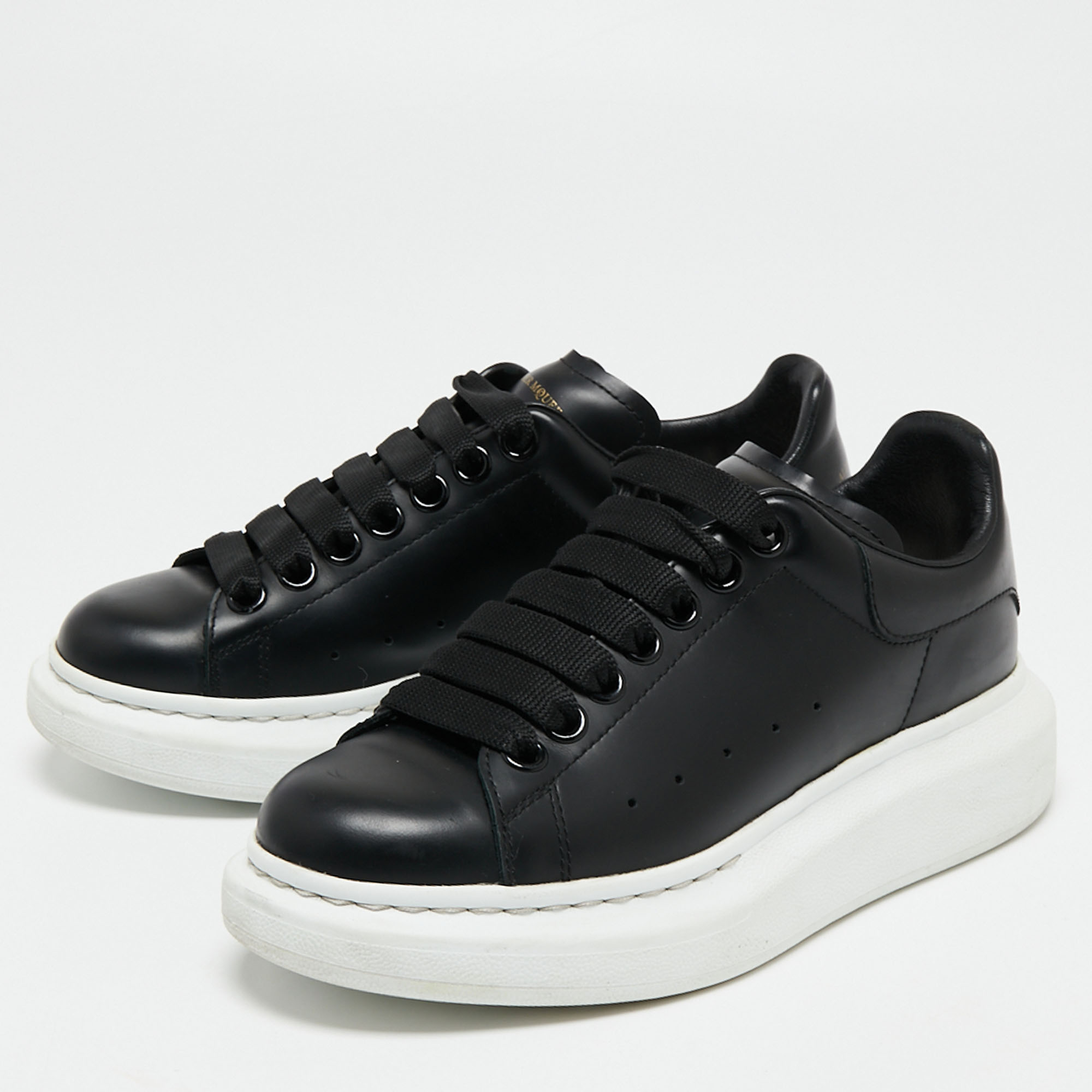 

Alexander McQueen Black Leather Oversized Low-Top Sneakers Size