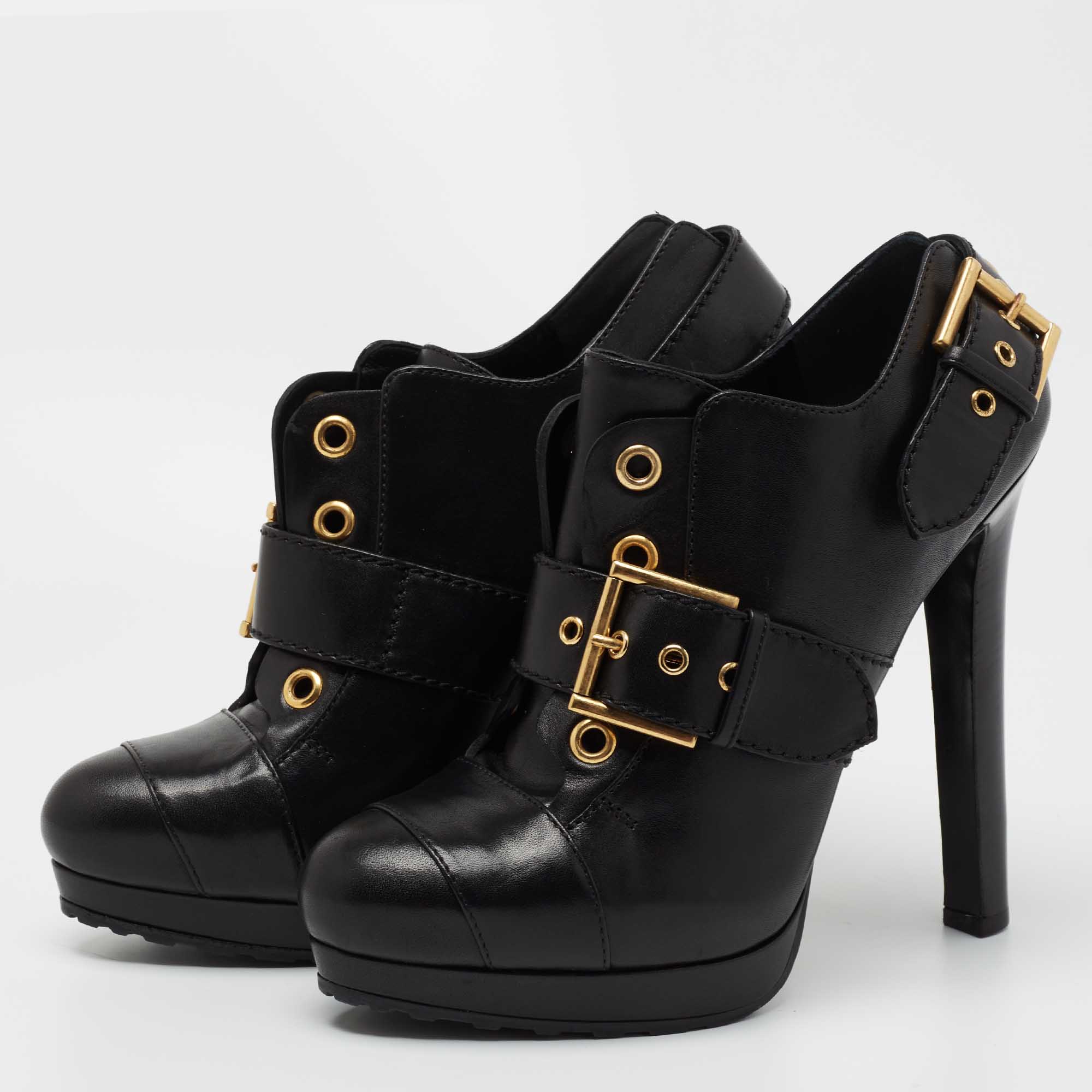 

Alexander McQueen Black Leather Buckle Detail Booties Size