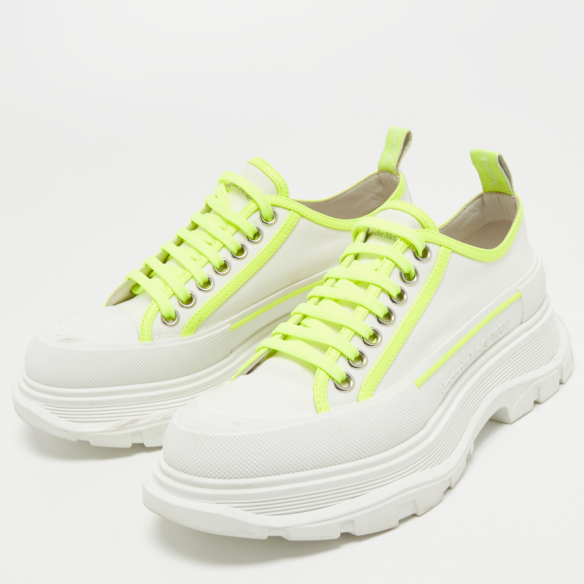 

Alexander McQueen White/Neon Green Canvas and Rubber Slick Low Top Sneakers Size