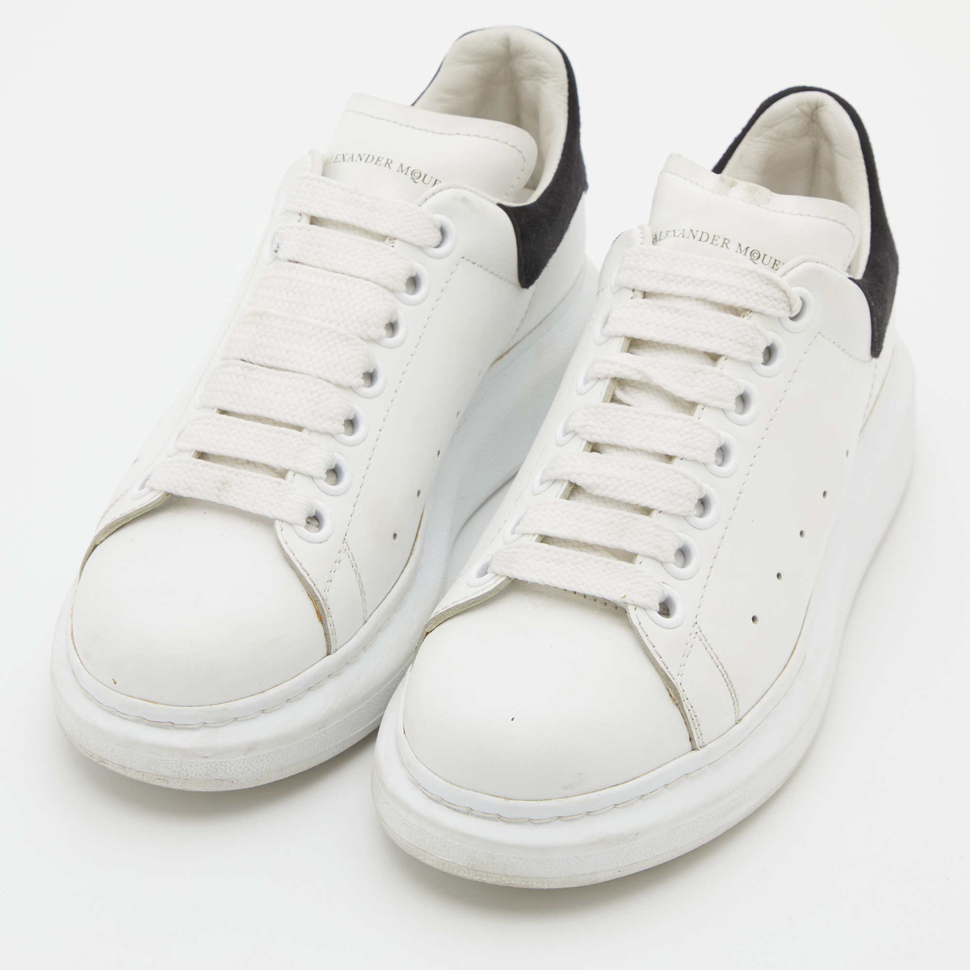 

Alexander McQueen White Leather Oversized Low Top Sneakers Size
