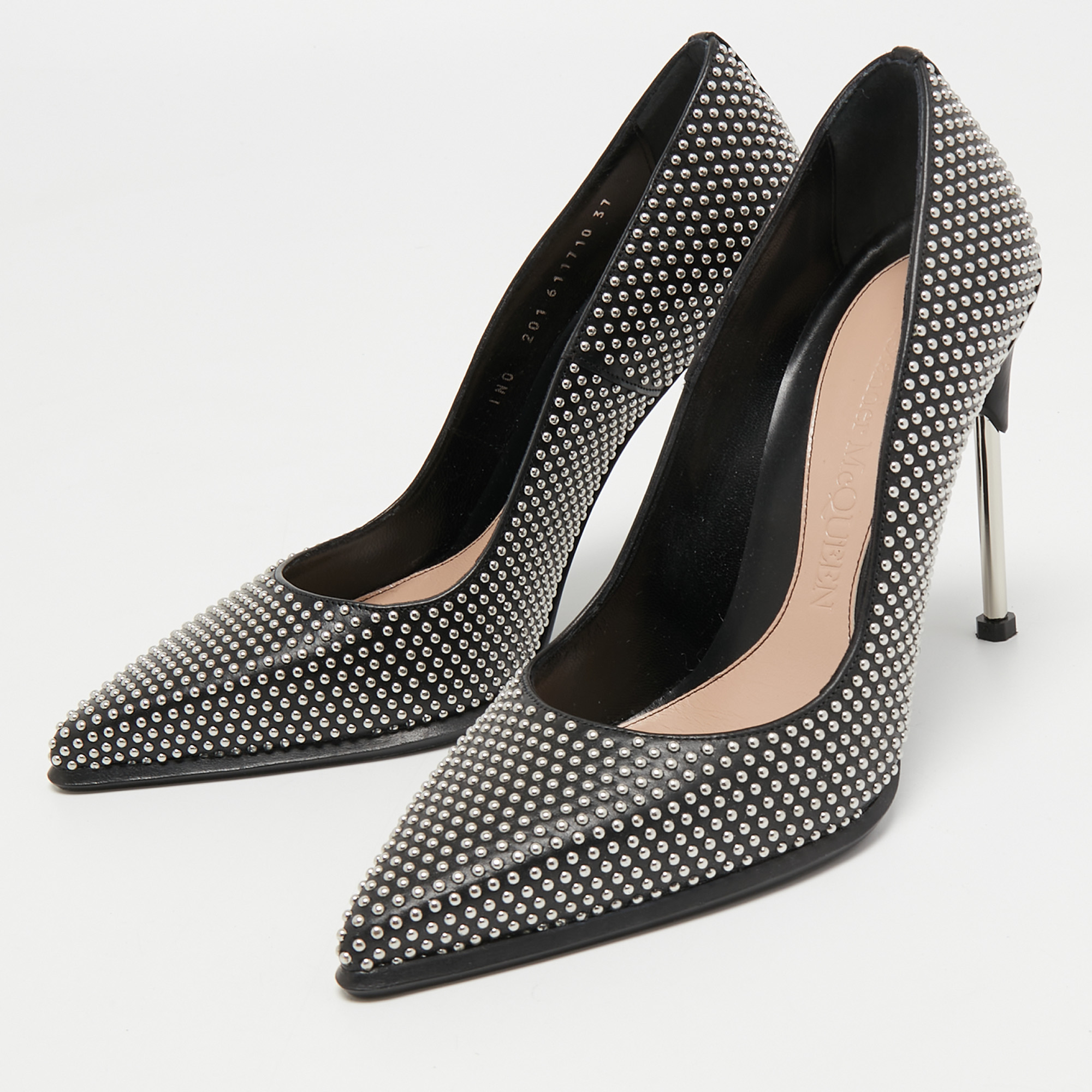 

Alexander McQueen Black Leather Studded Pumps Size