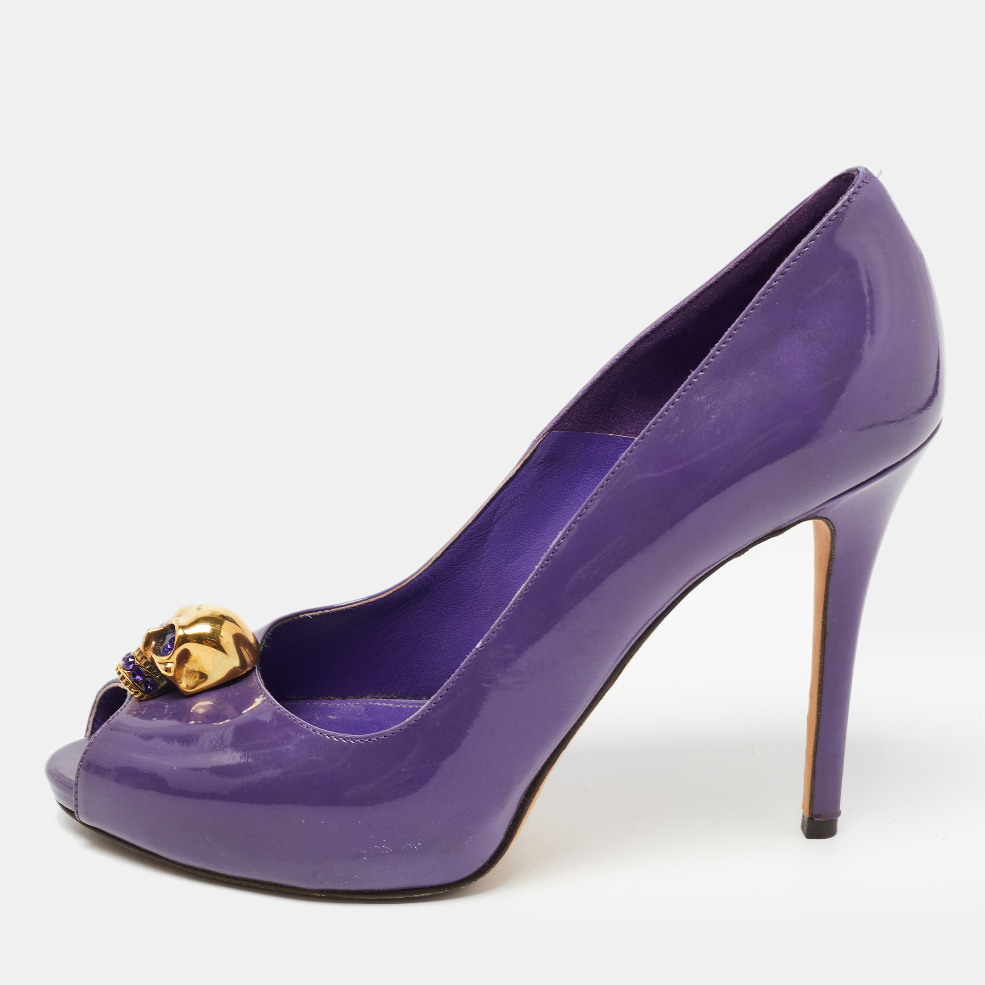 Pre-owned Alexander Mcqueen Purple Patent Leather Crystal Embellished Skull Peep Toe Pumps Size 38