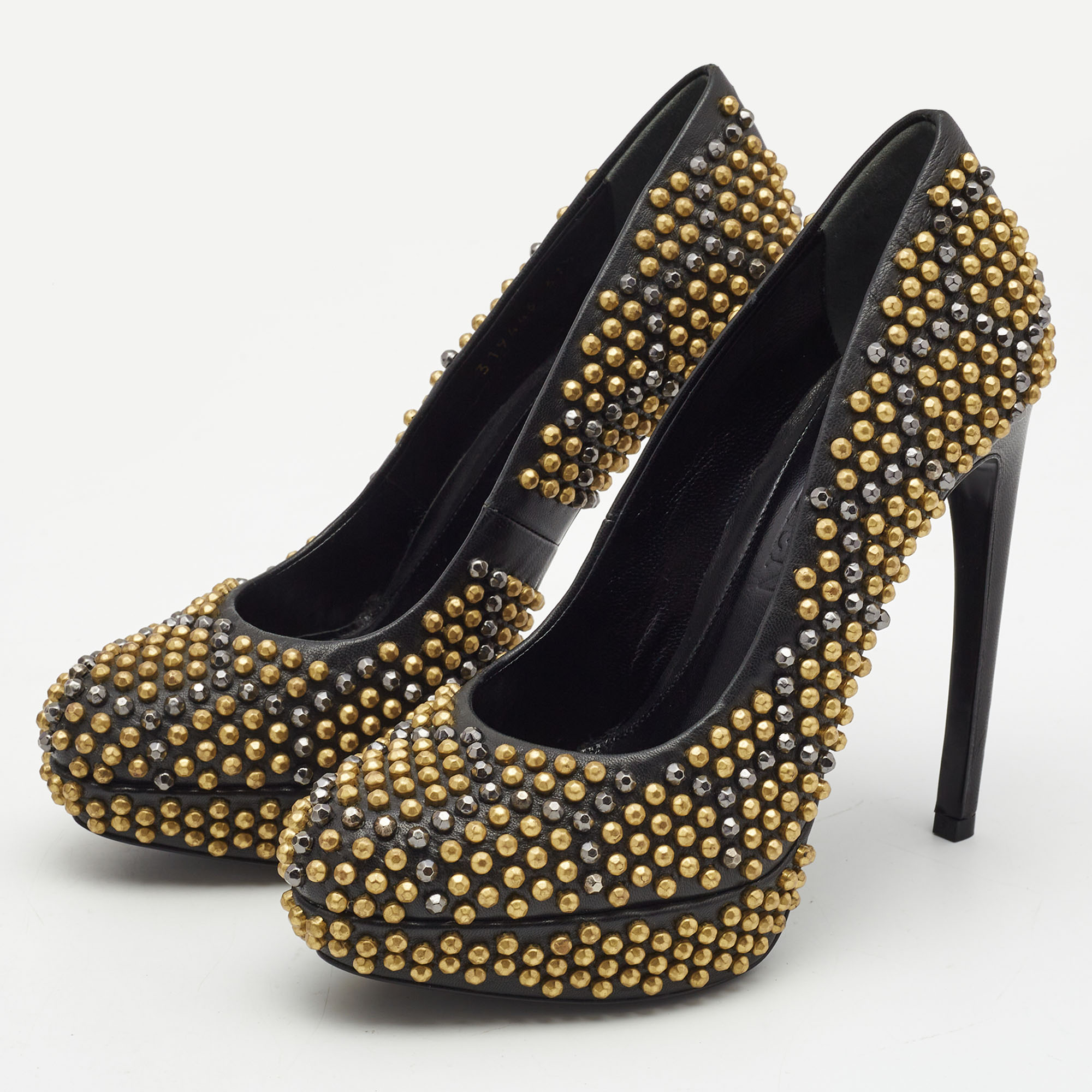 

Alexander McQueen Black Leather Hexagon Studded Pumps Size