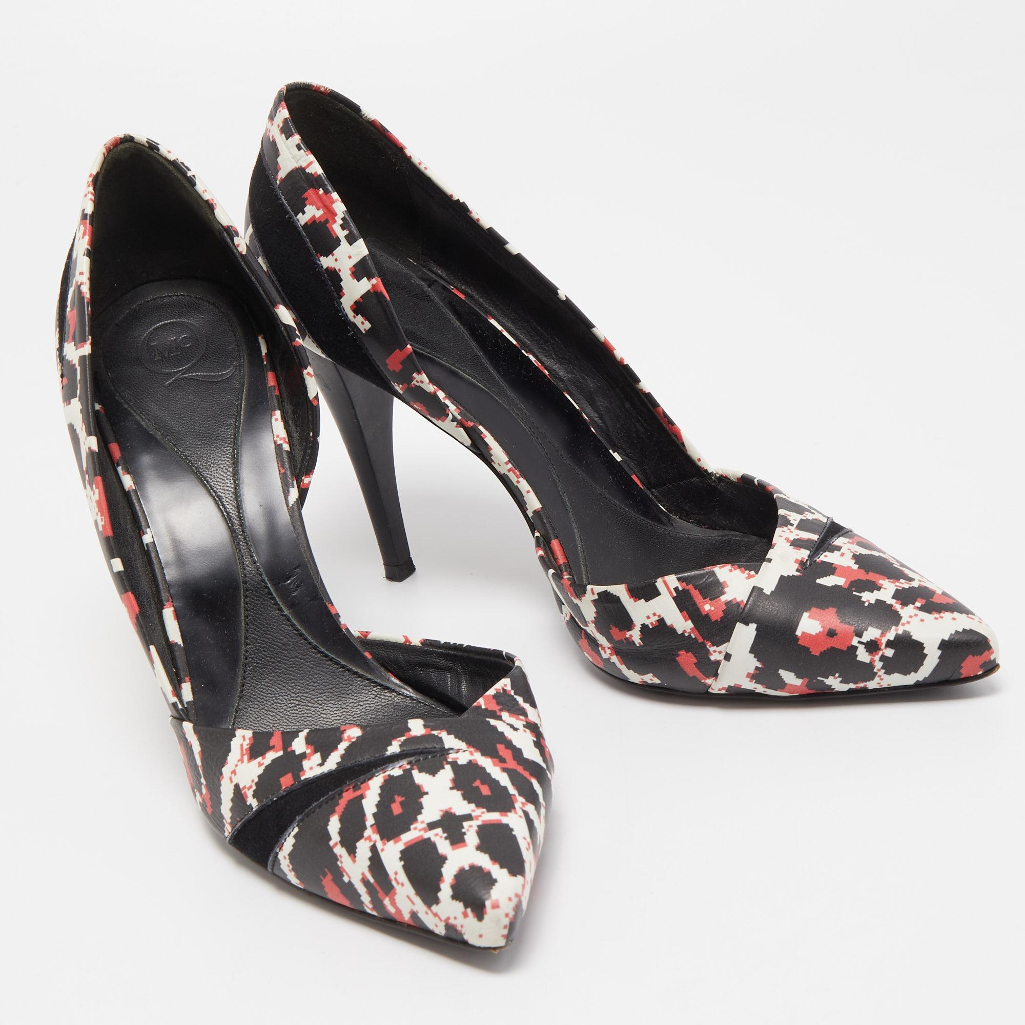 Alexander McQueen Tricolor Pixel Print Leather Lex D`orsay Pumps Size 38 