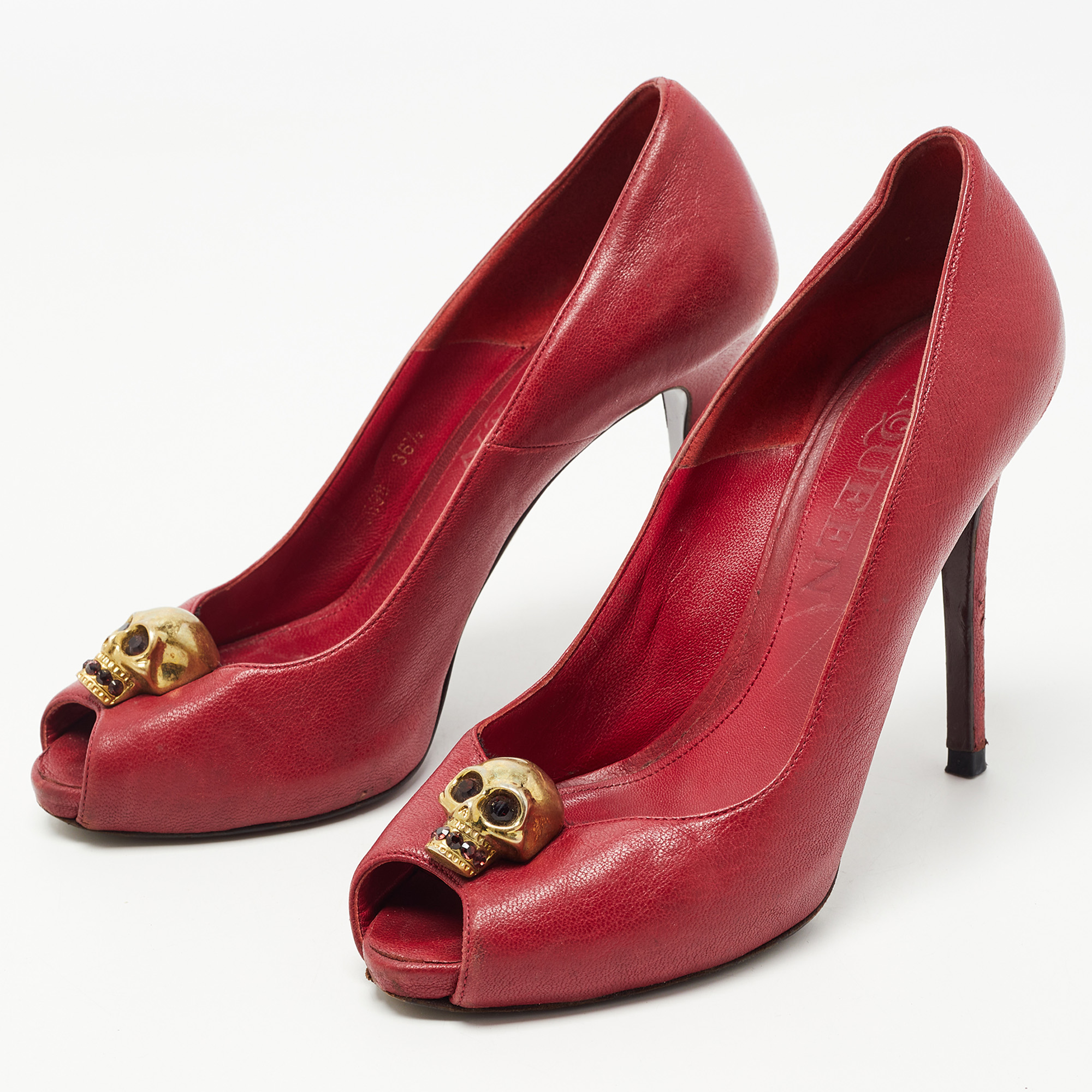 

Alexander McQueen Red Leather Crystal Embellished Skull Detail Peep Toe Pumps Size