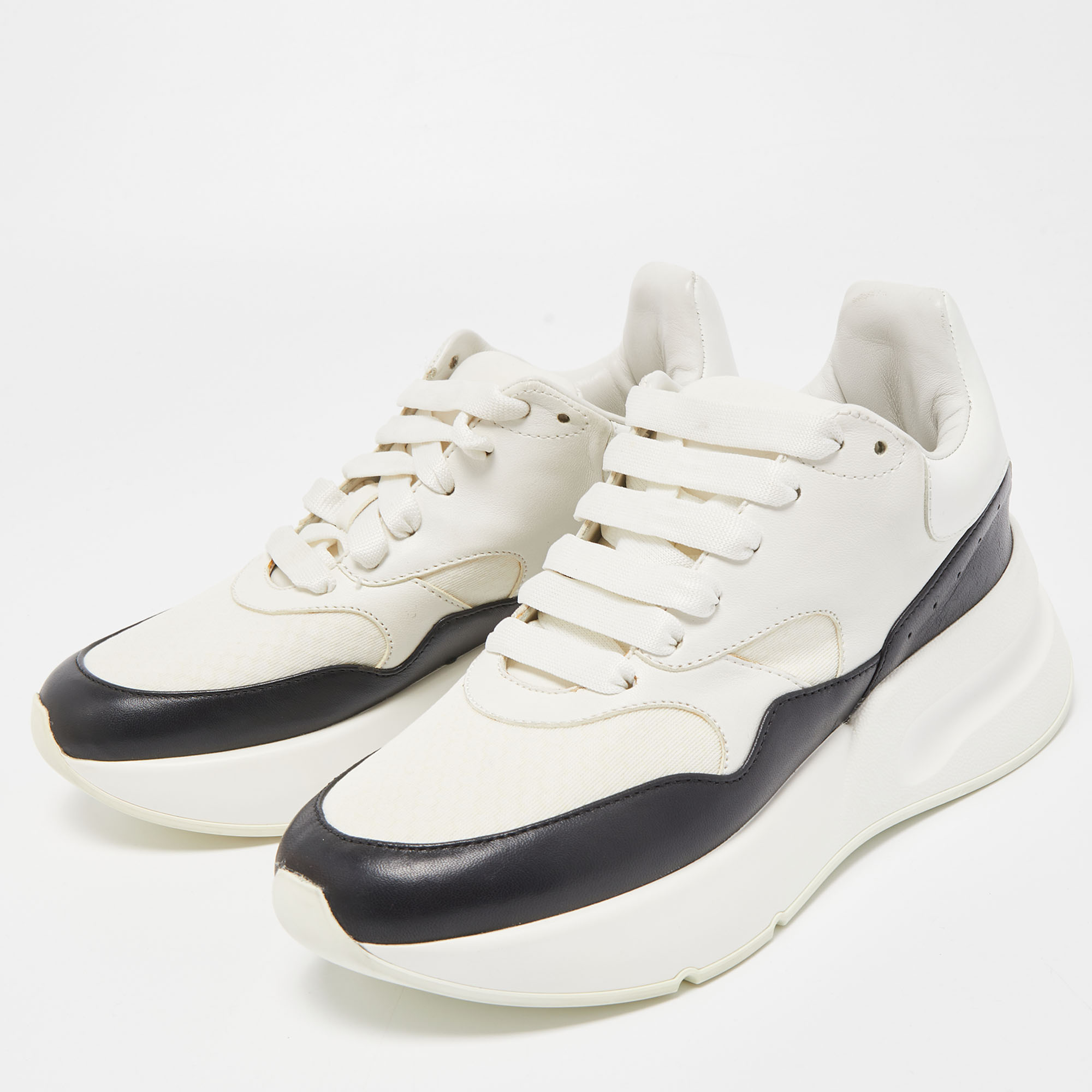 

Alexander McQueen White/Black Leather and Mesh Oversized Runner Sneakers Size