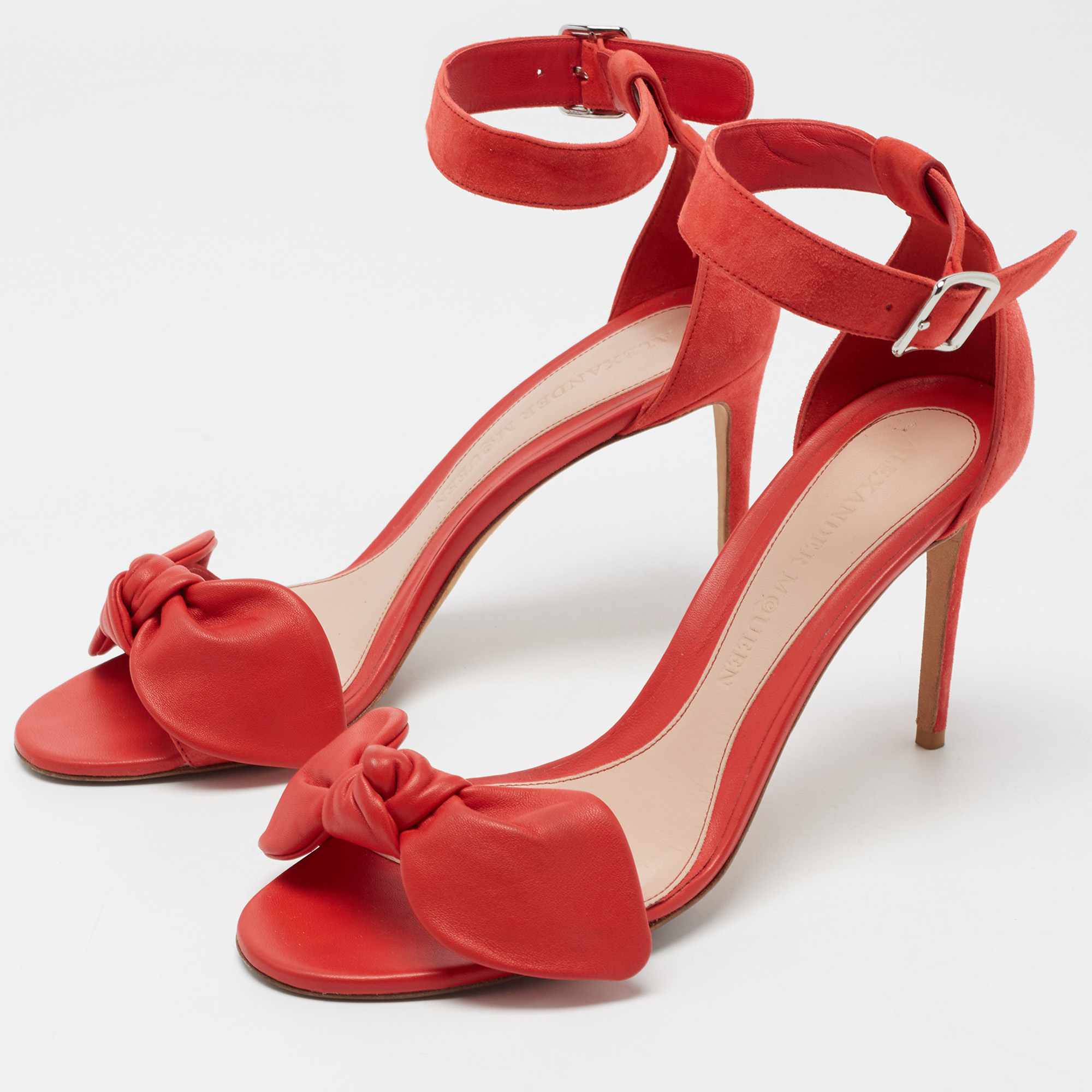 

Alexander McQueen Red Leather and Suede Bow Ankle Cuff Sandals Size