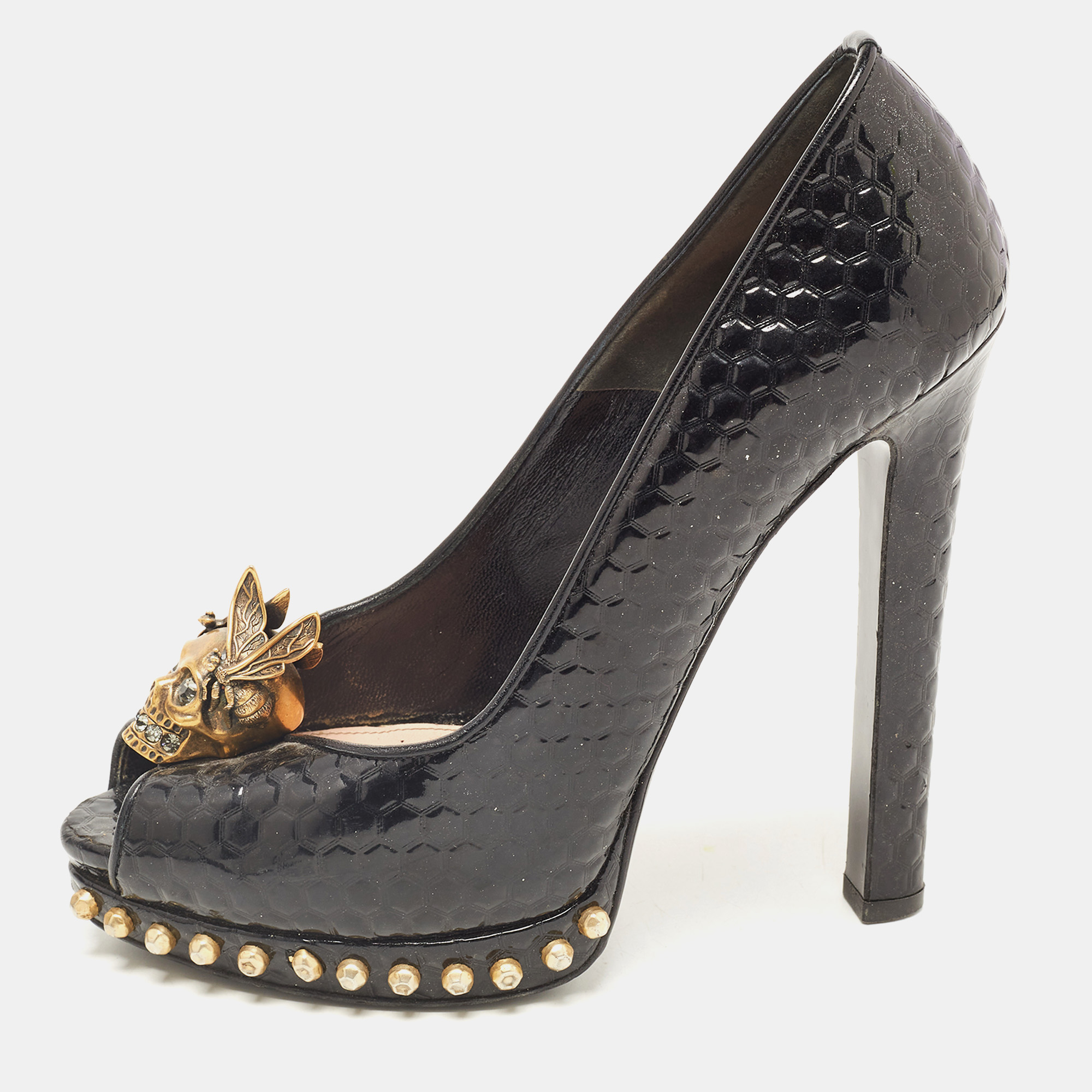 Pre-owned Alexander Mcqueen Black Patent Leather Skull Embellished Peep Toe Pumps Size 37