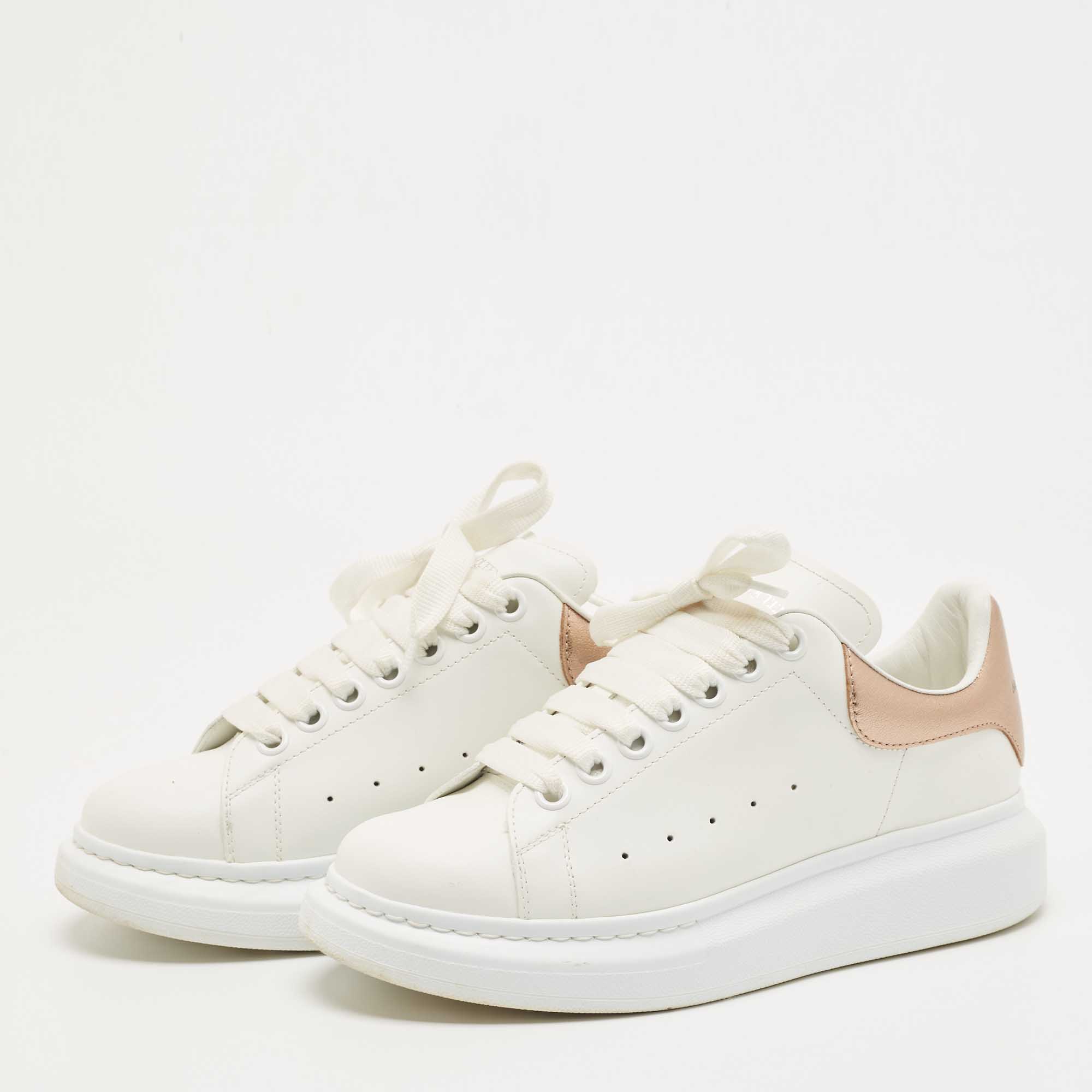 

Alexander McQueen White/Gold Leather Oversized Sneakers Size