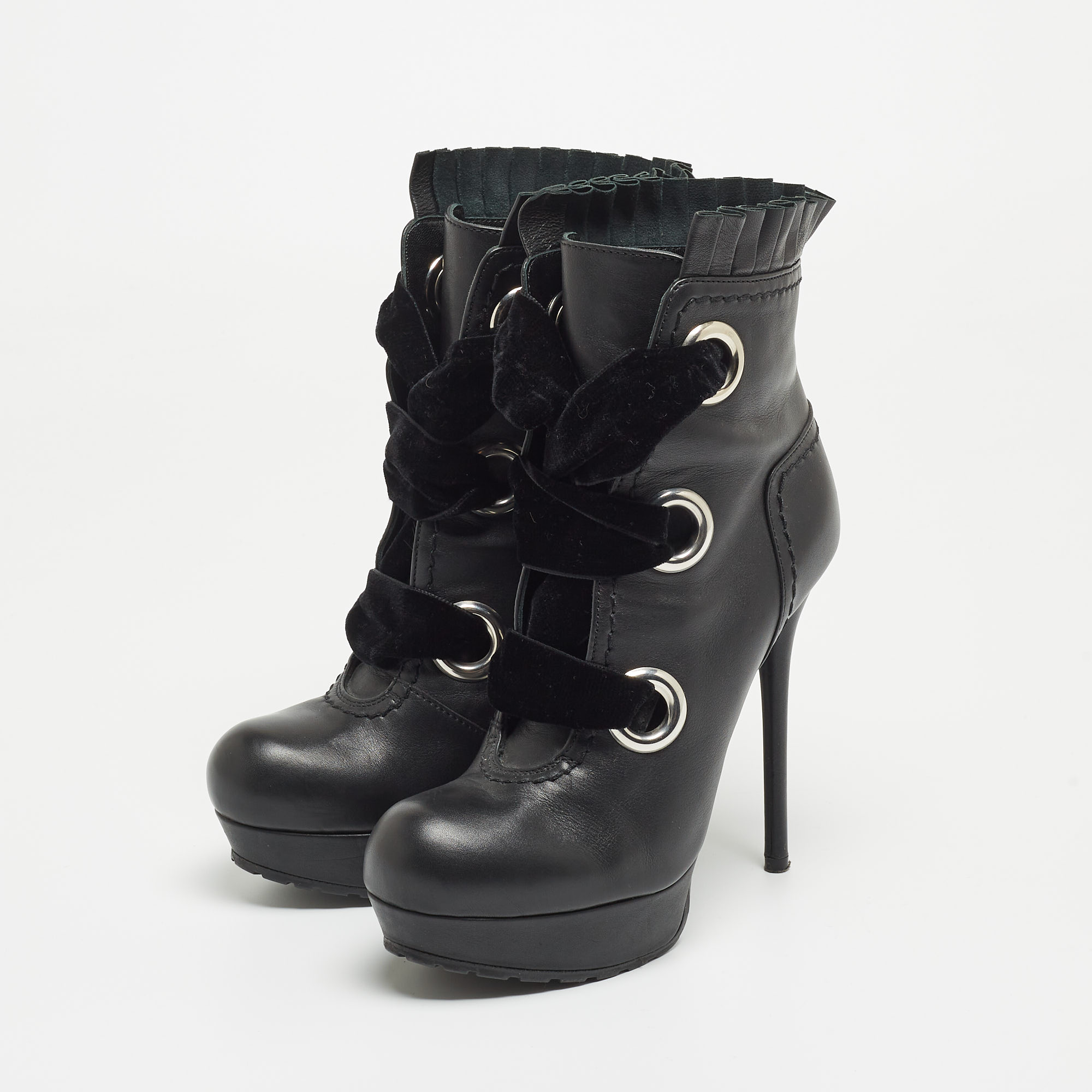 

Alexander McQueen Black Leather and Velvet Lace Up Platform Ankle Booties Size