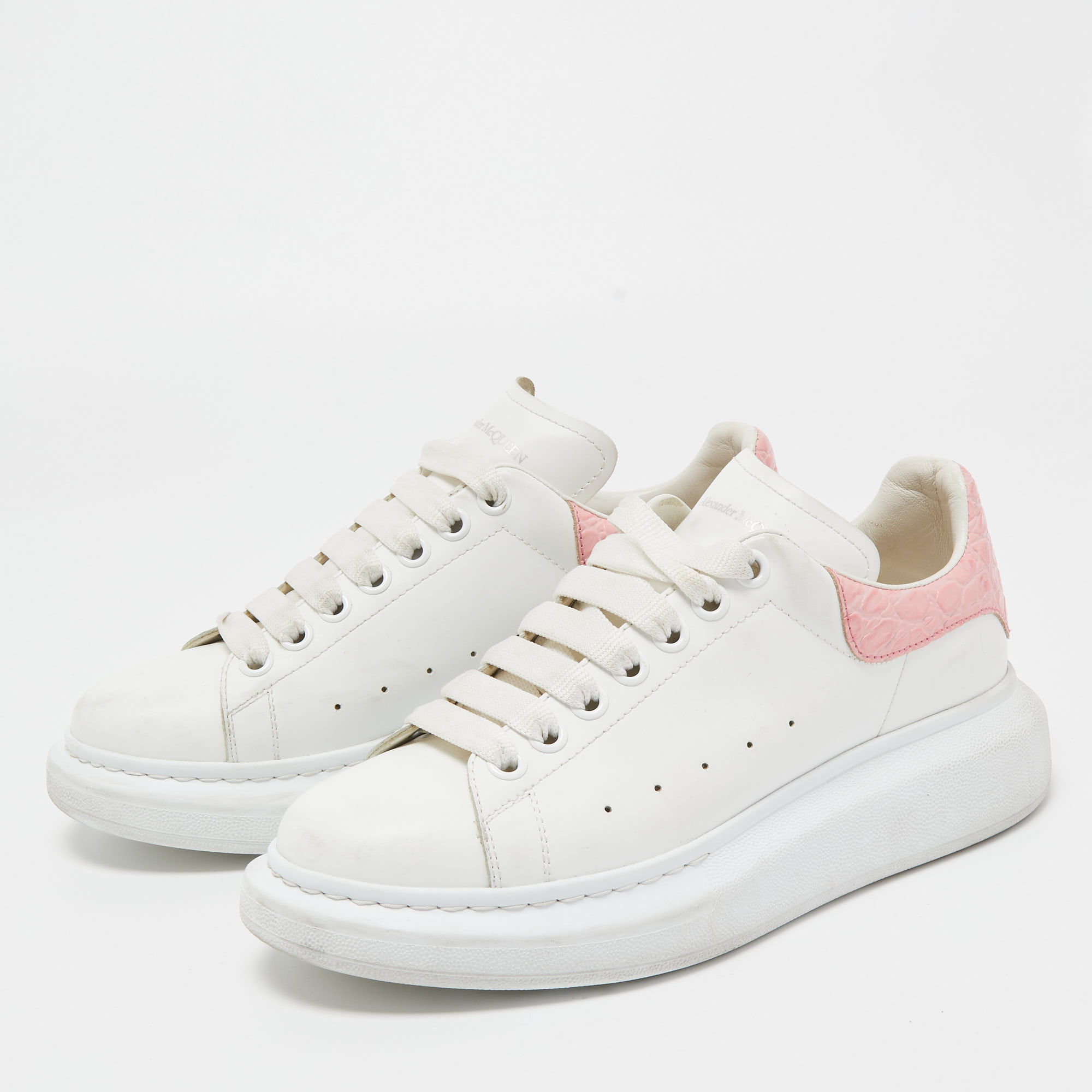 

Alexander McQueen White Leather Oversized Low Top Sneakers Size