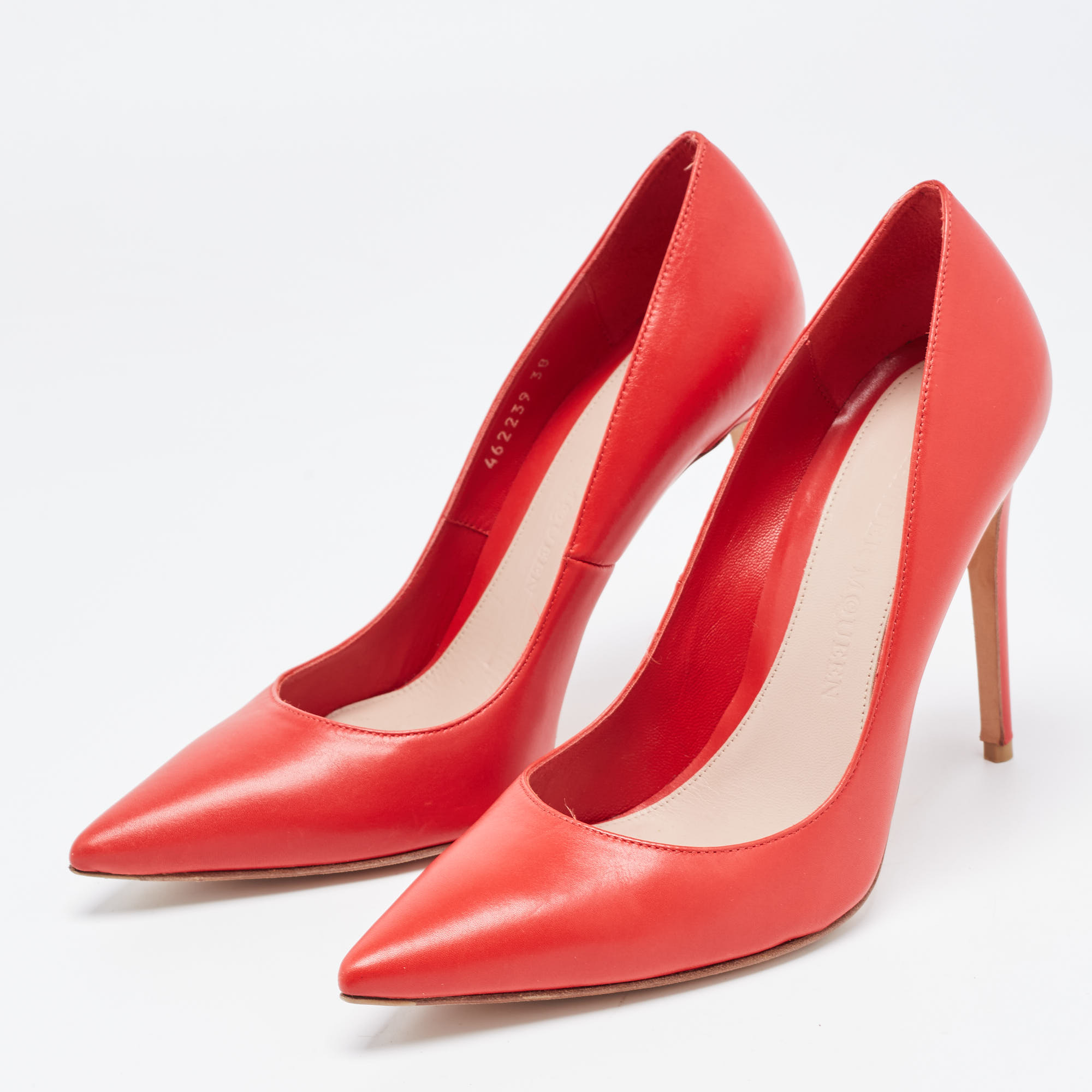 

Alexander McQueen Red Leather Pointed Toe Pumps Size