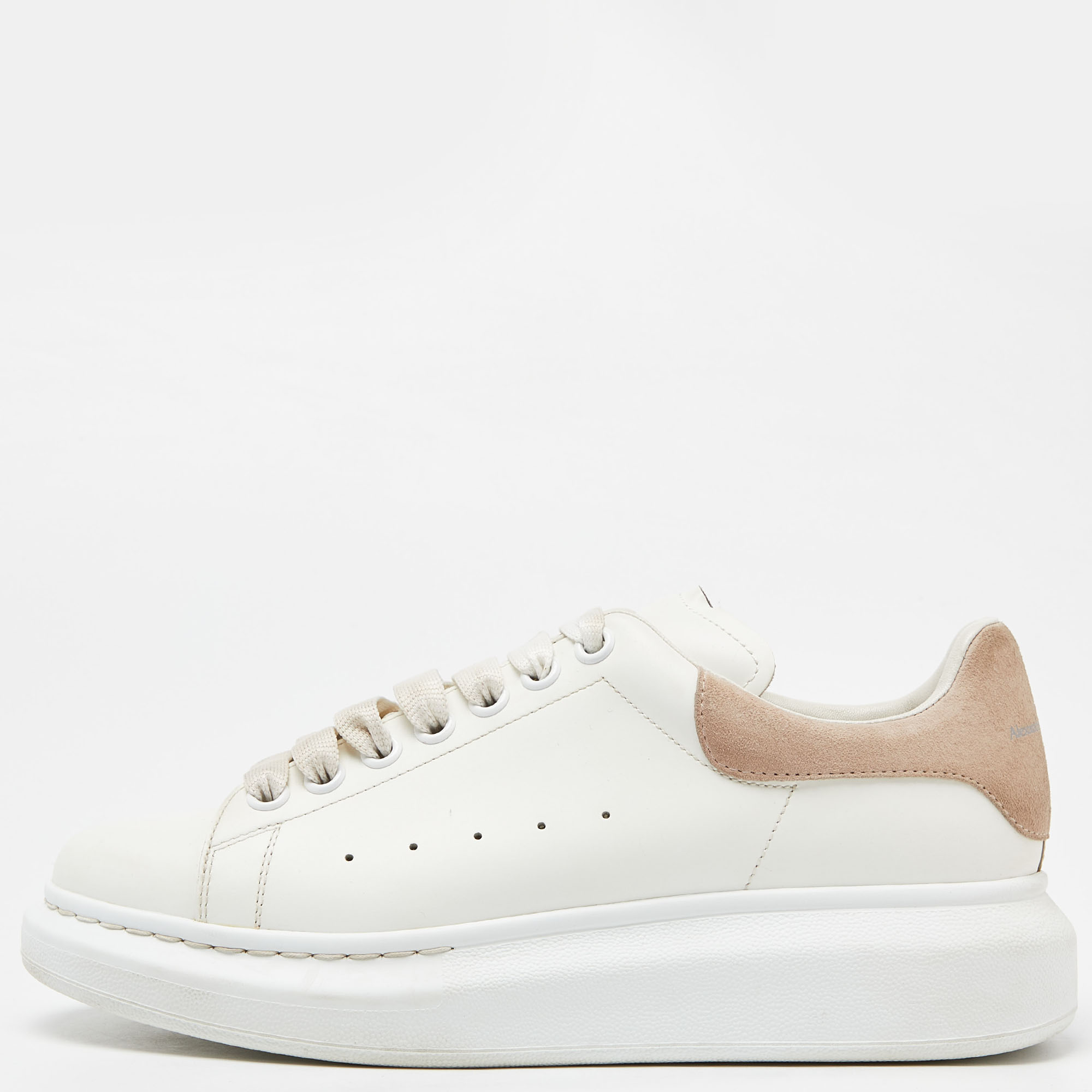 مملوكة مسبقًا Alexander McQueen White/Pink Suede and  Leather Larry Sneakers Size 40