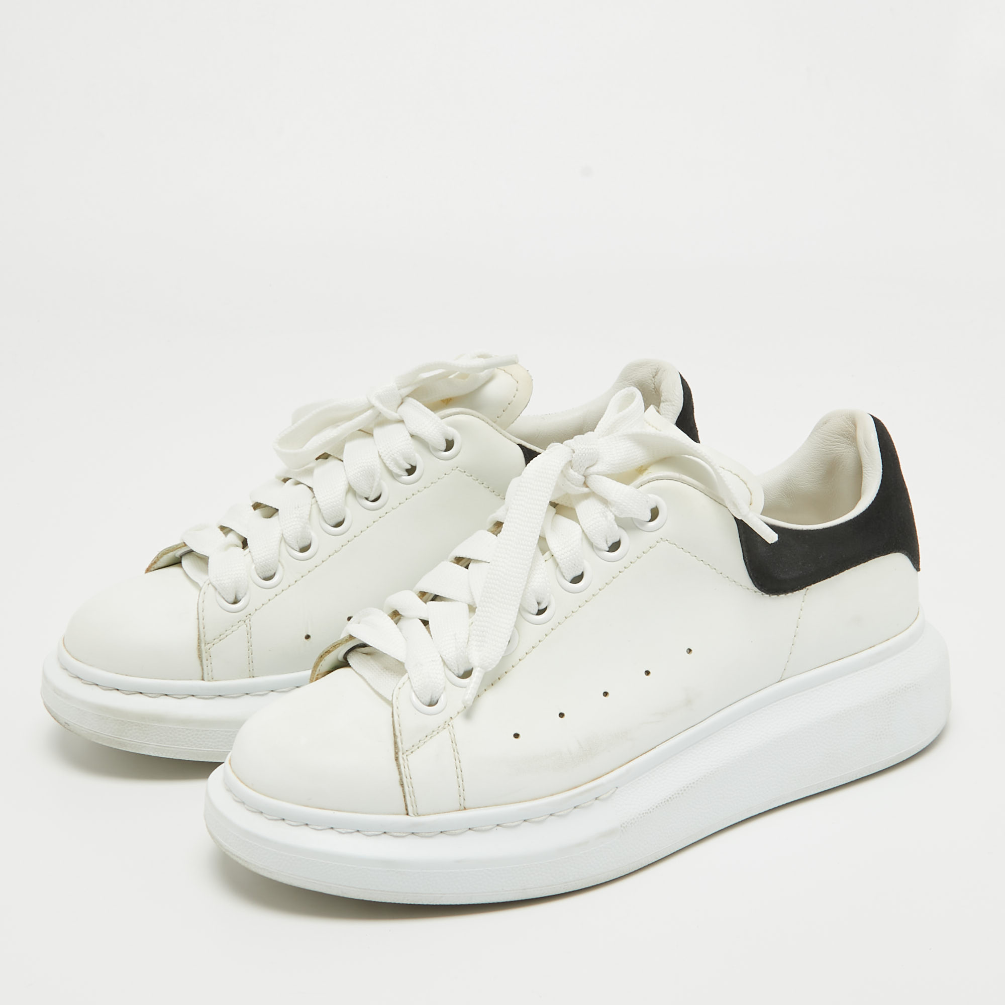 

Alexander McQueen White Leather Oversized Sneakers Size