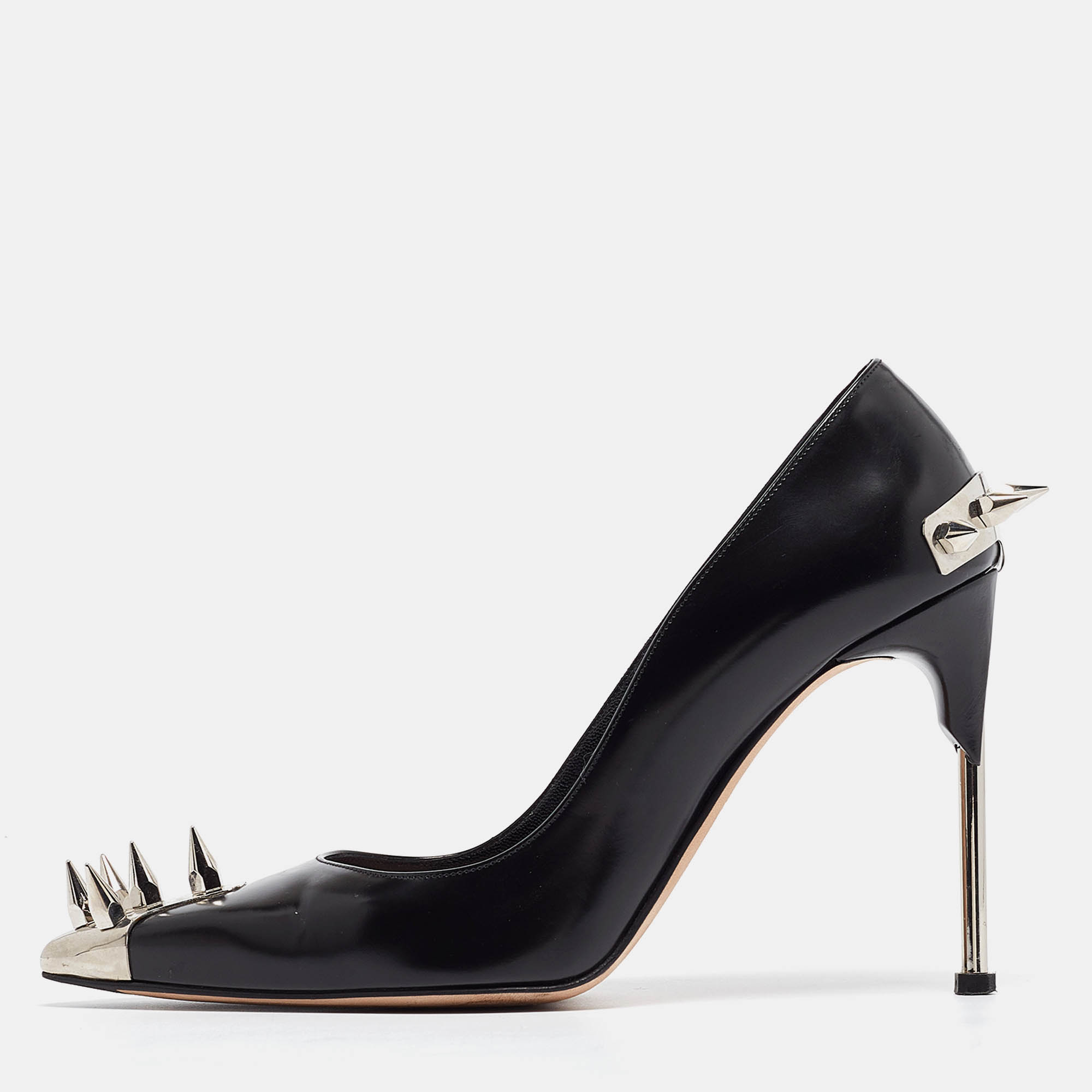

Alexander McQueen Black Leather Spikes Pointed Toe Pumps Size