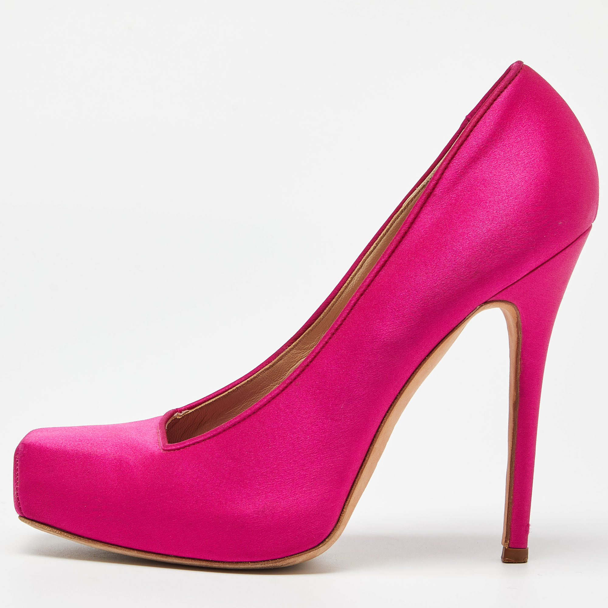 Pre-owned Alexander Mcqueen Magenta Satin Square Toe Platform Pumps Size 38.5 In Pink