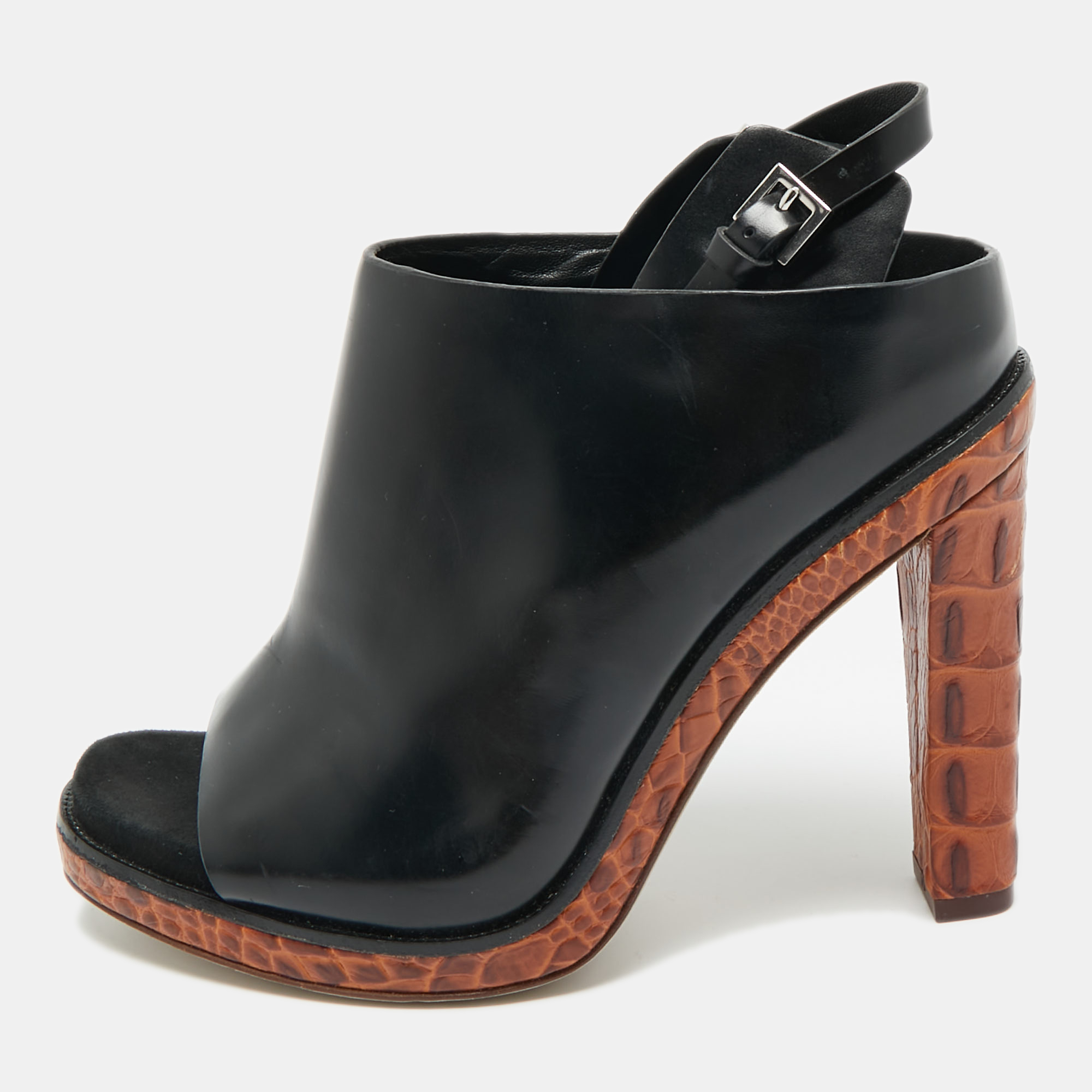 

Alexander Wang Black Leather and Ostrich Leather Ankle Strap Sandals Size