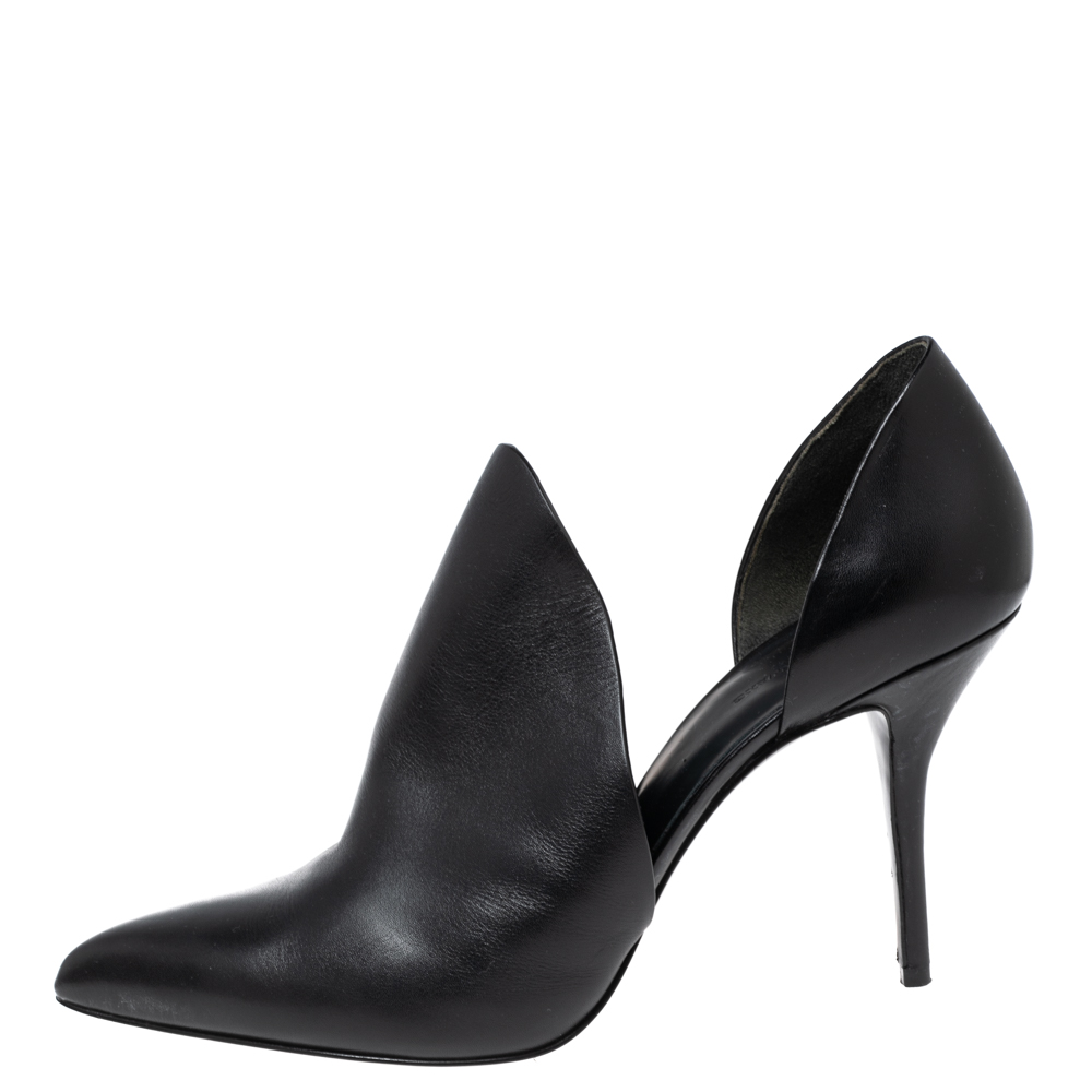 

Alexander Wang Black Leather Cutout Pointed Toe Booties Size