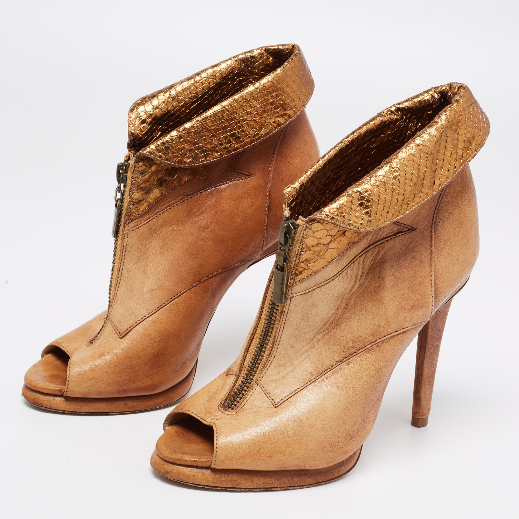 

Alexandre Birman Tan/Copper Leather and Embossed Snakeskin Ankle Boots Size