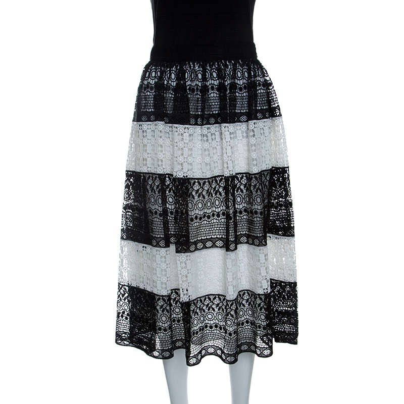 Pre Owned Alice + Olivia Black Floral Embroidered Stripe Detail Birdie Skirt M