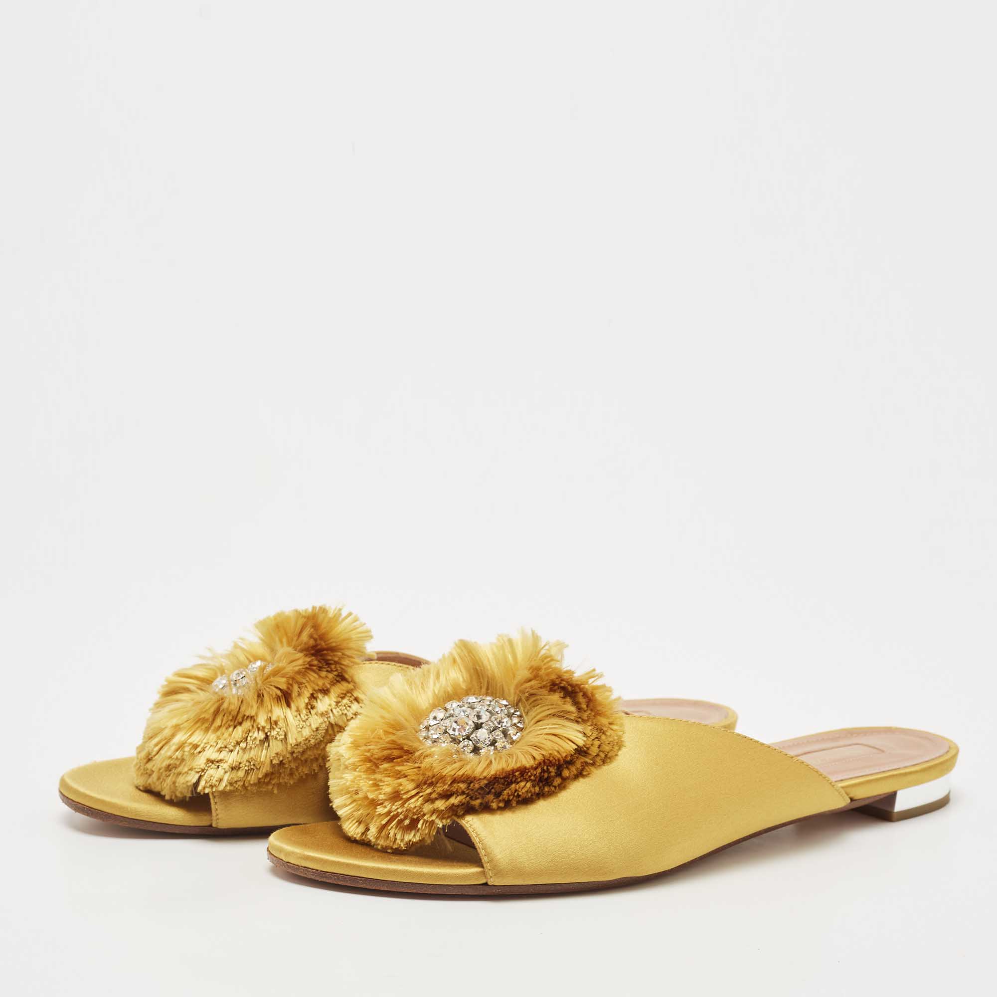 

Aquazzura Yellow Satin Lotus Crystal Embellished Slide Sandals Size