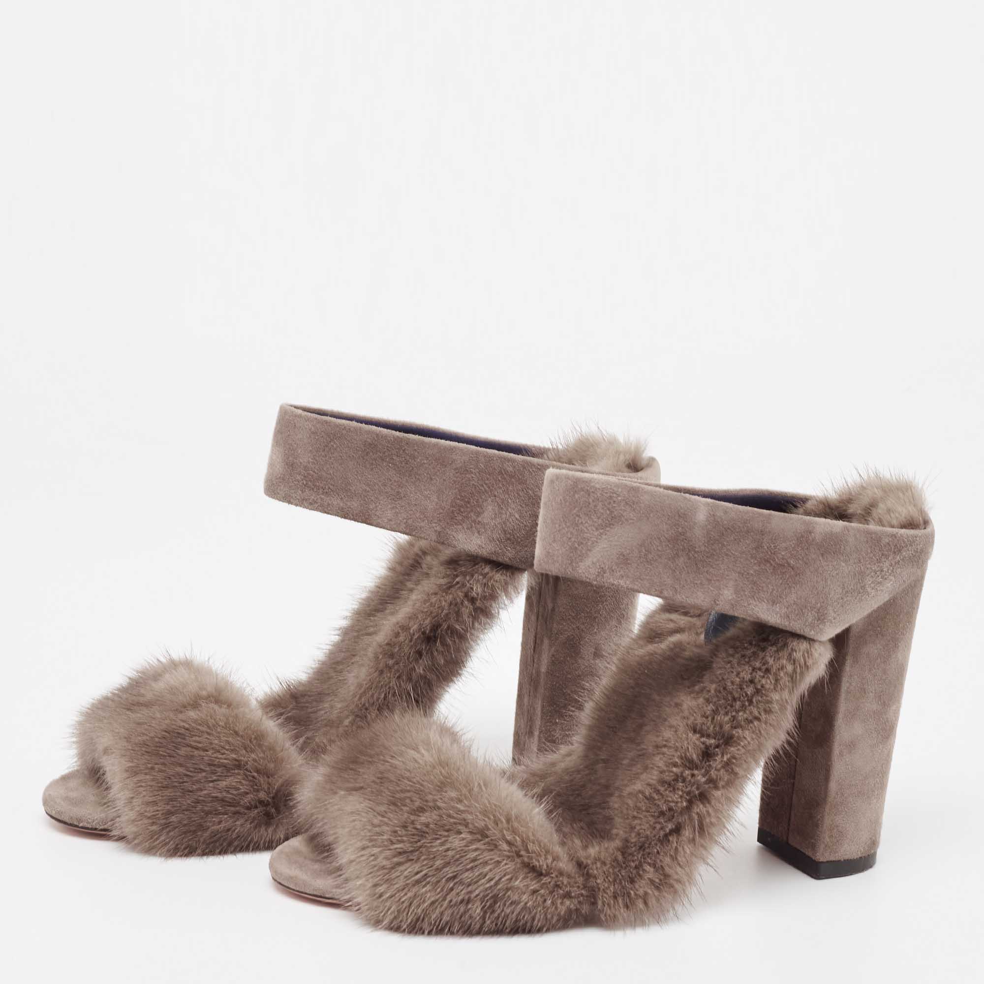 

Aquazzura Grey Suede and Fur Ankle Strap Sandals Size 38