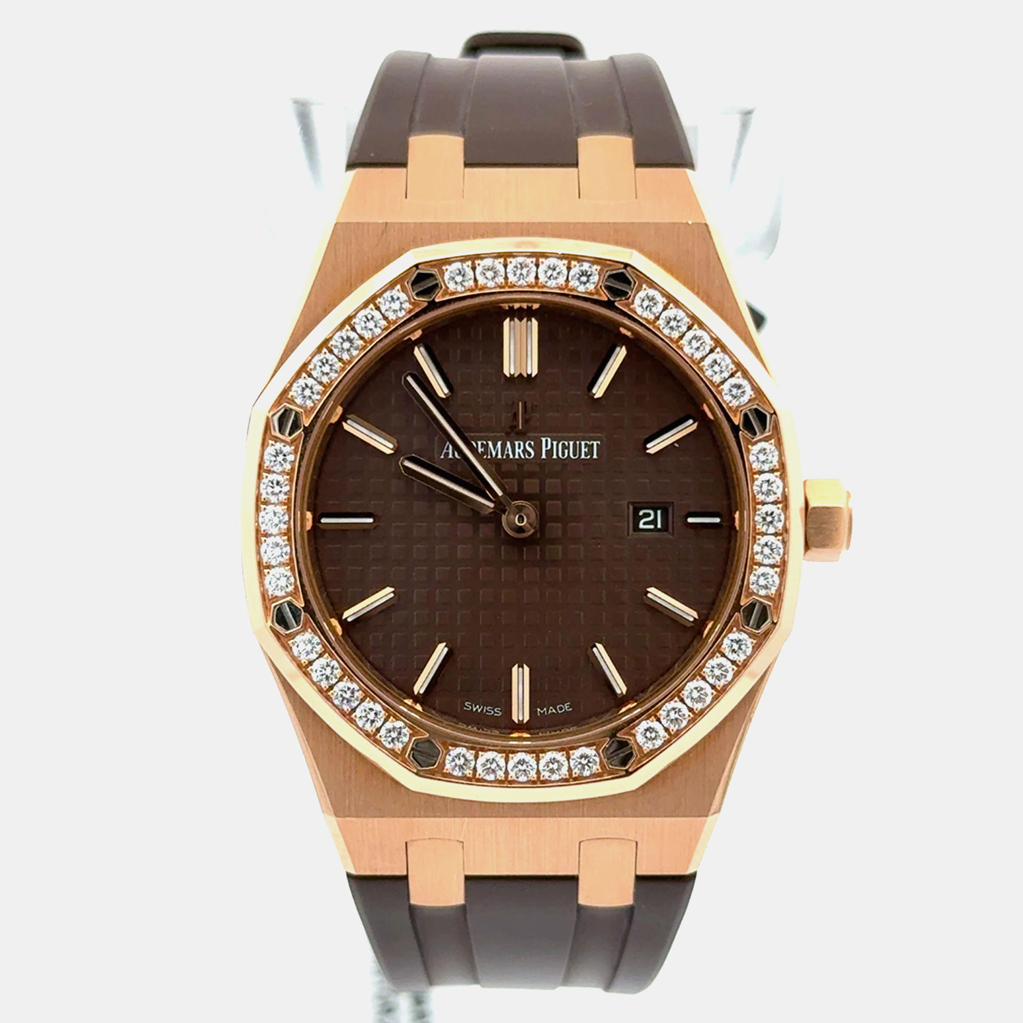 

Audemars Piguet Royal Oak 67651OR.ZZ.D080CA.01 Quartz Brown 18K Rose Gold Women’s Wristwatch 33 mm