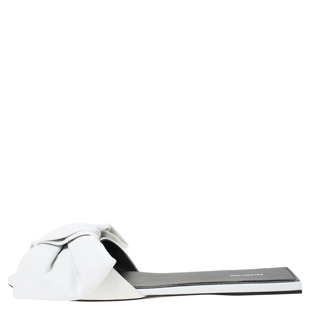 

Balenciaga White Leather Bow Embellished Slide Flats Size