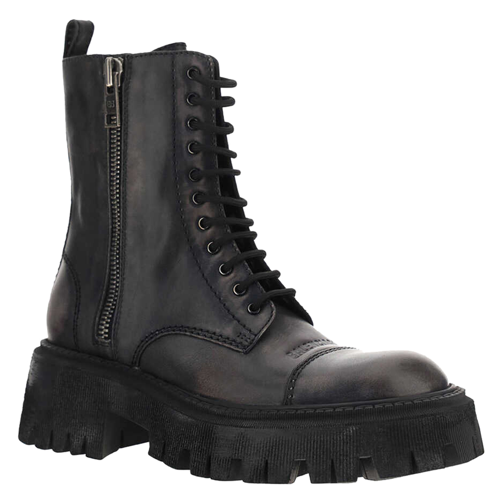 

Balenciaga Black Leather Tractor Boots Size IT
