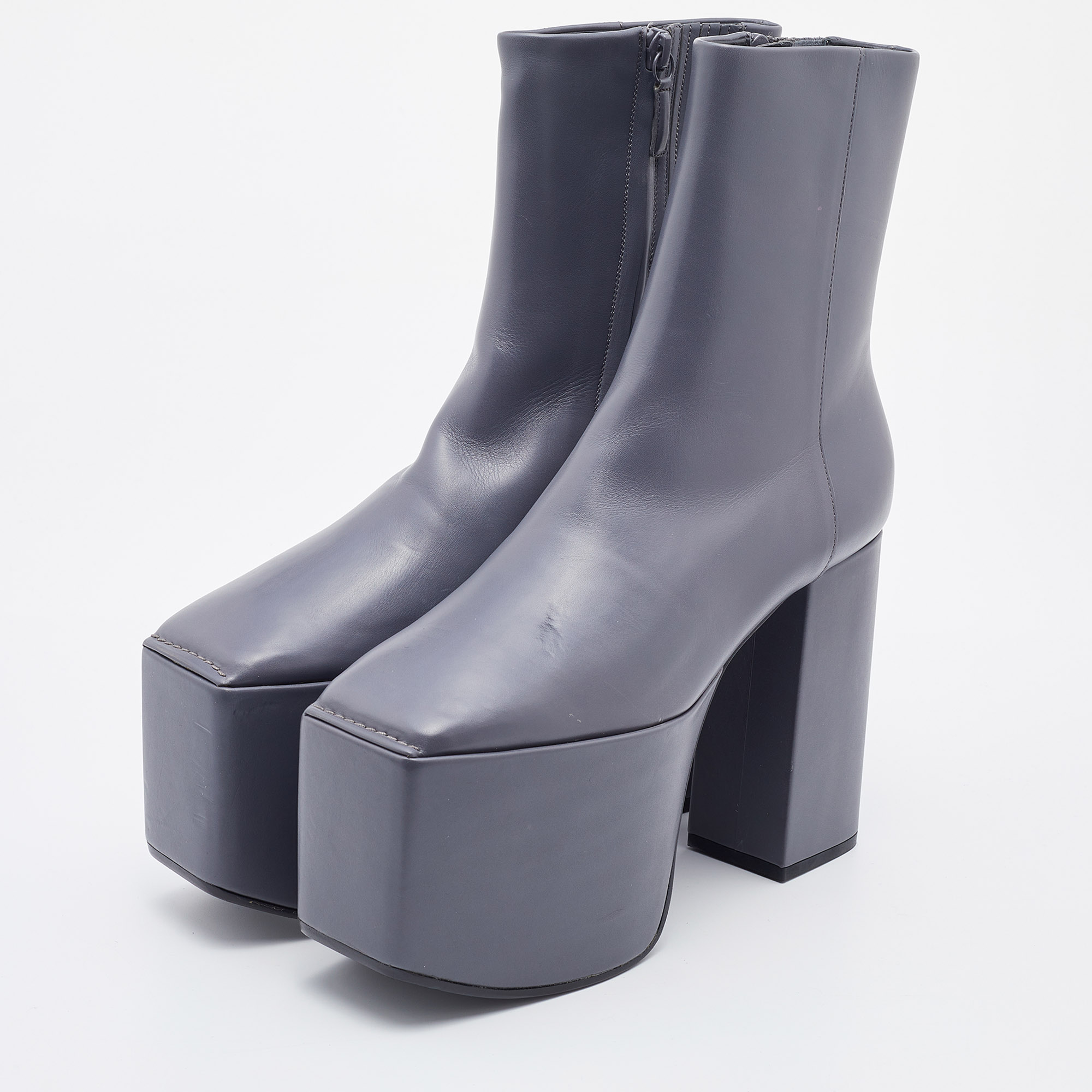 

Balenciaga Grey Leather Block Heel Platform Ankle Length Boots Size