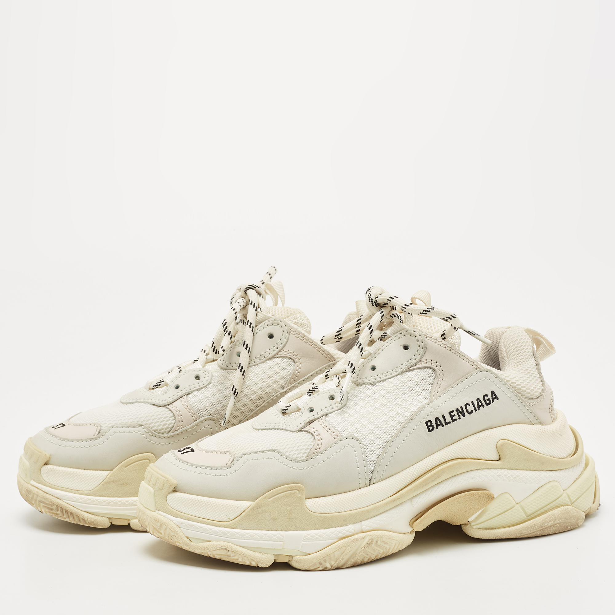 

Balenciaga White/Grey Leather and Mesh Triple S Sneakers Size